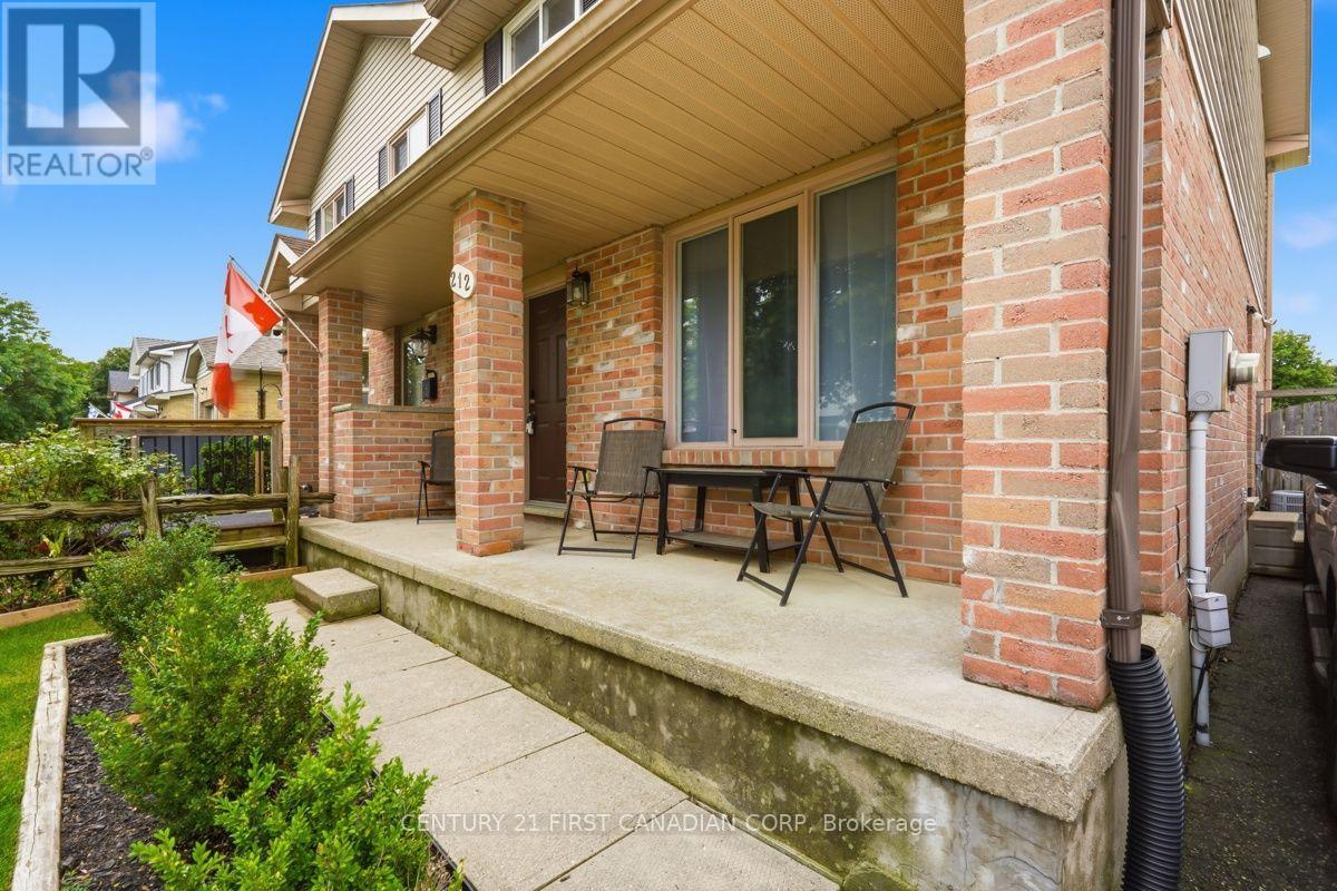 212 Martinet Avenue, London East, Ontario  N5V 4K2 - Photo 2 - X13658154