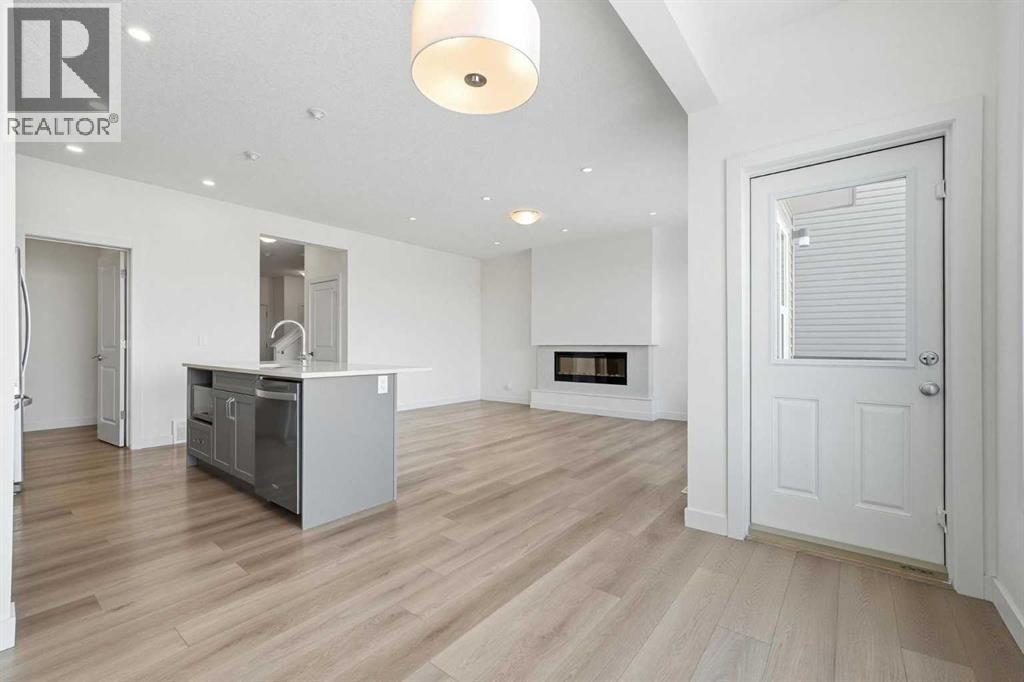 276 Belvedere Drive, Calgary, Alberta  T2A 7M5 - Photo 9 - A2318570