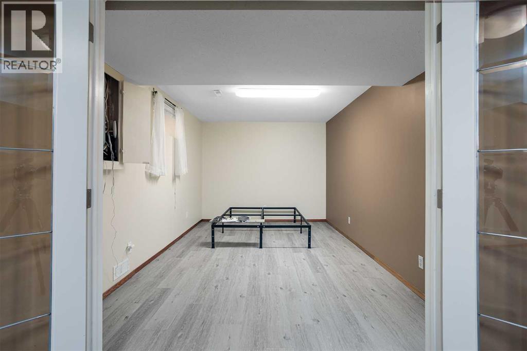 55 Edgewood Drive, Camrose, Alberta  T4V 4Z3 - Photo 19 - A2320983