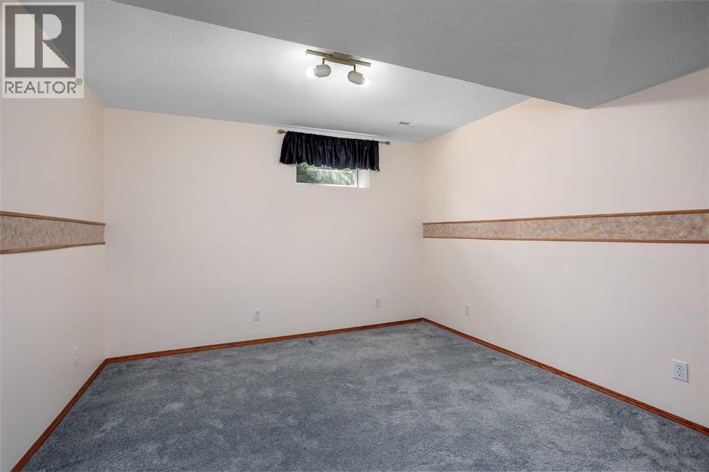 55 Edgewood Drive, Camrose, Alberta  T4V 4Z3 - Photo 16 - A2320983