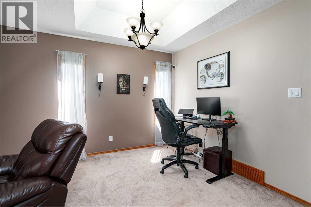 55 Edgewood Drive, Camrose, Alberta  T4V 4Z3 - Photo 4 - A2320983