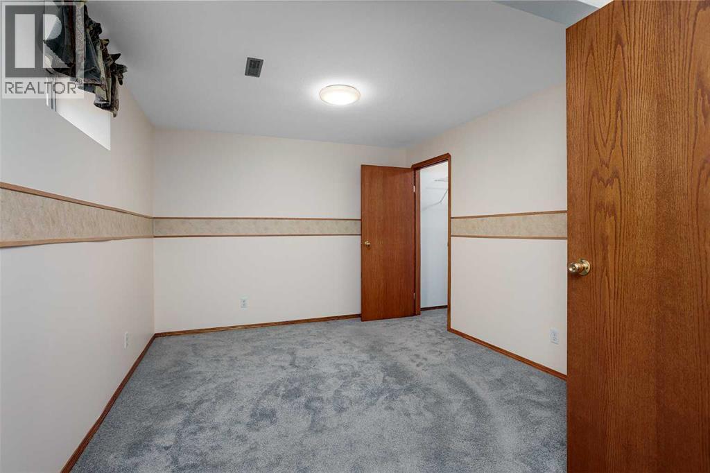 55 Edgewood Drive, Camrose, Alberta  T4V 4Z3 - Photo 18 - A2320983