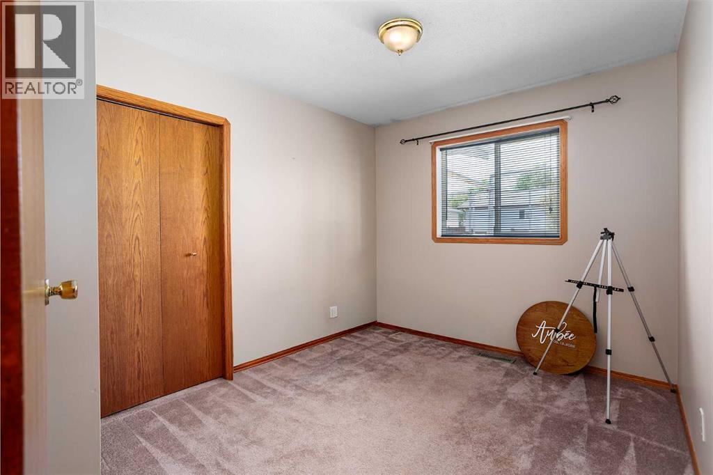 55 Edgewood Drive, Camrose, Alberta  T4V 4Z3 - Photo 13 - A2320983