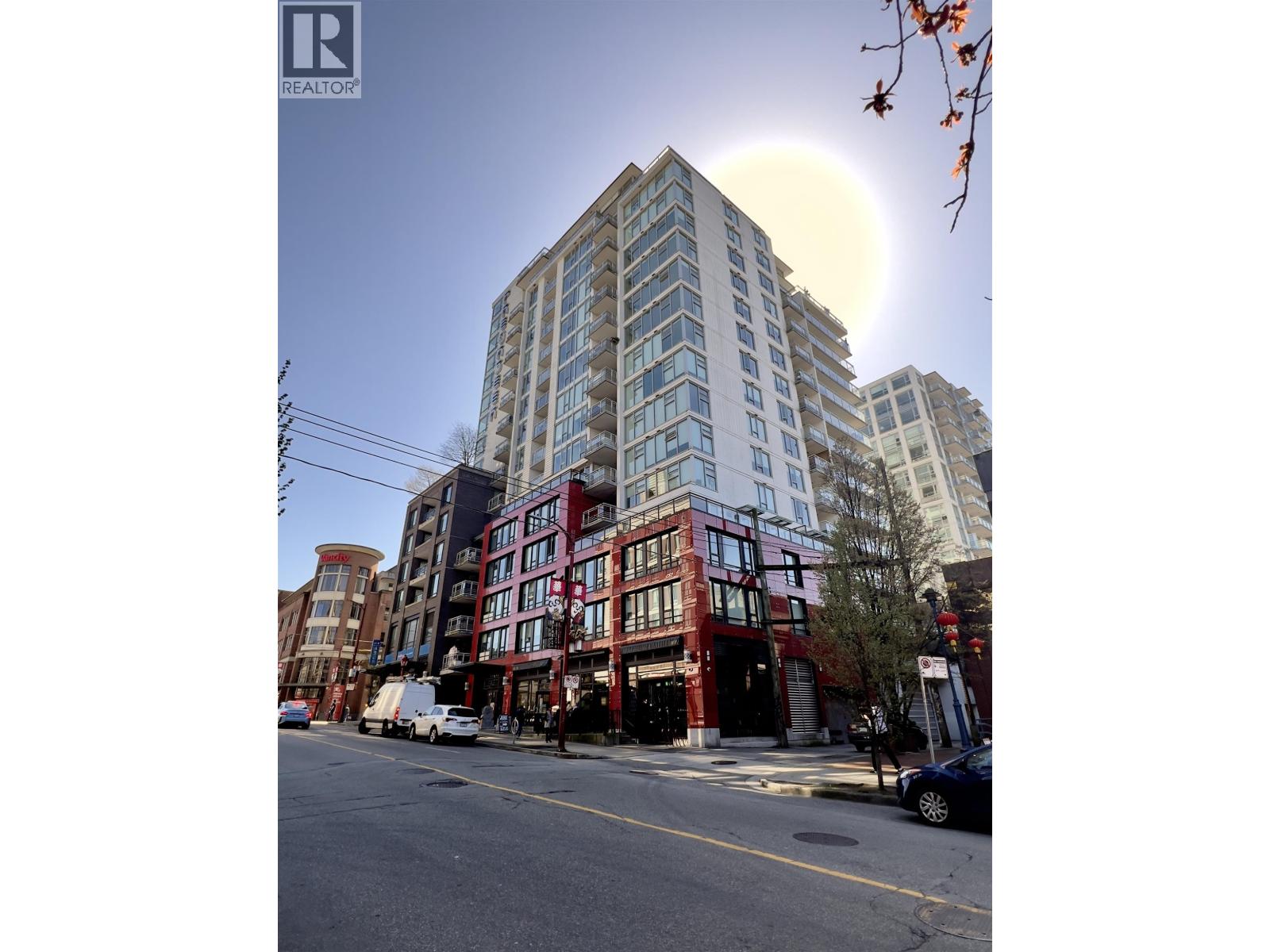 802 188 Keefer Street, Vancouver, British Columbia  V6A 0E3 - Photo 2 - R3110301