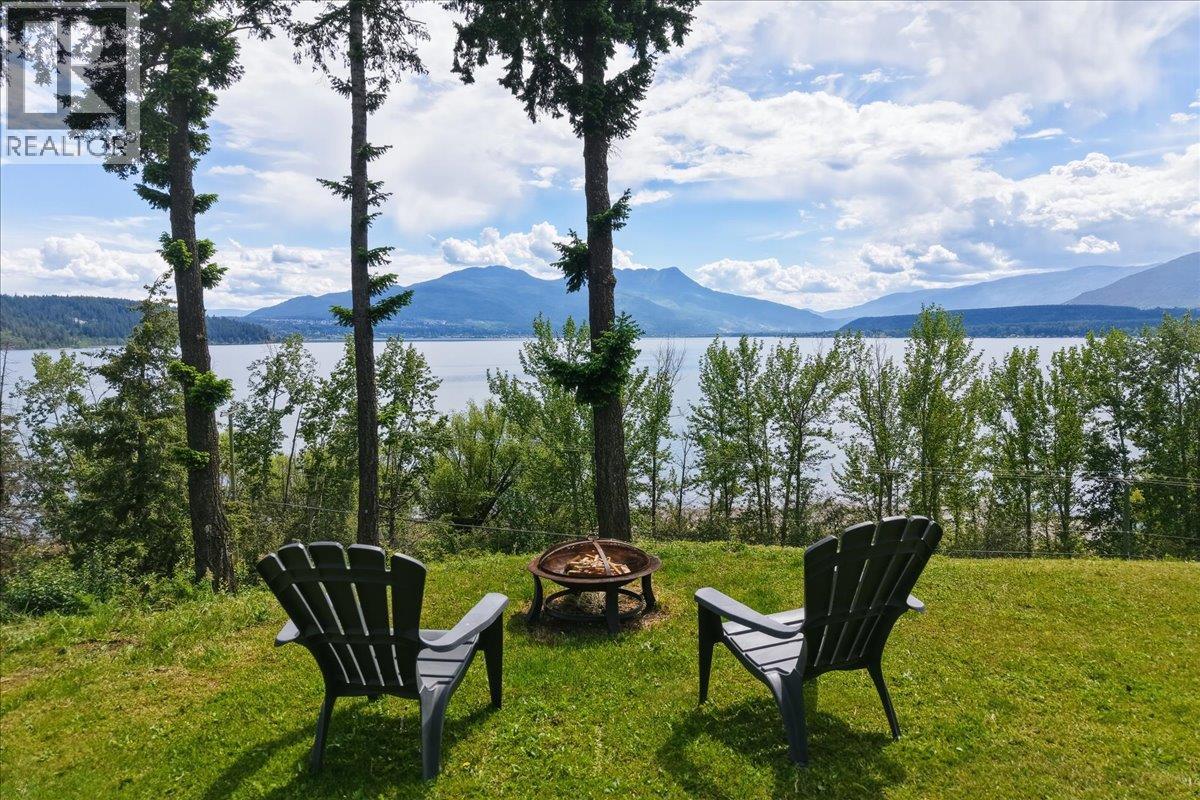3690 Southview Road, Tappen, British Columbia  V0E 2X1 - Photo 5 - 10397324