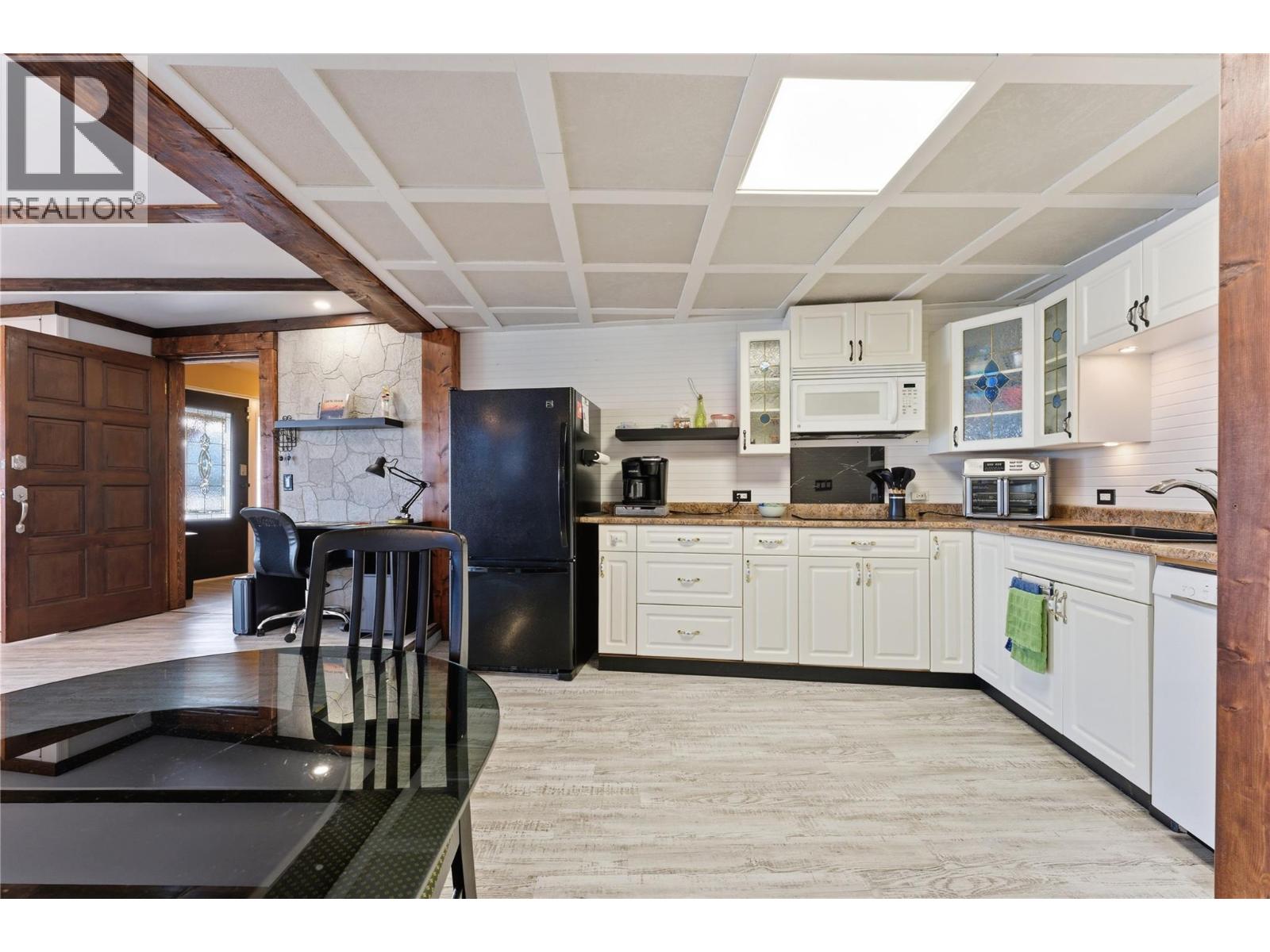 3690 Southview Road, Tappen, British Columbia  V0E 2X1 - Photo 42 - 10397324