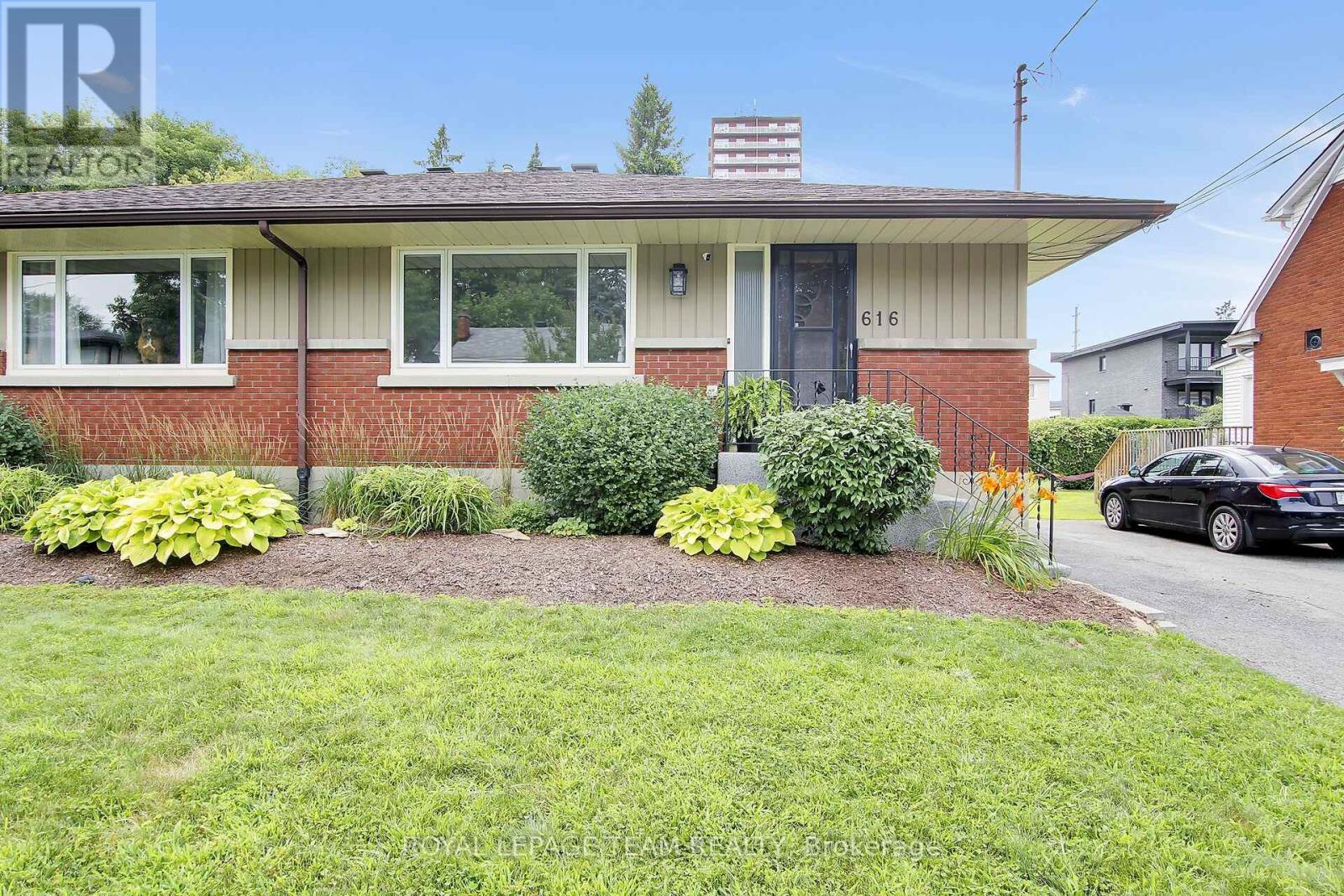 616 Westview Avenue, Ottawa, Ontario  K1Z 6E3 - Photo 1 - X13658004
