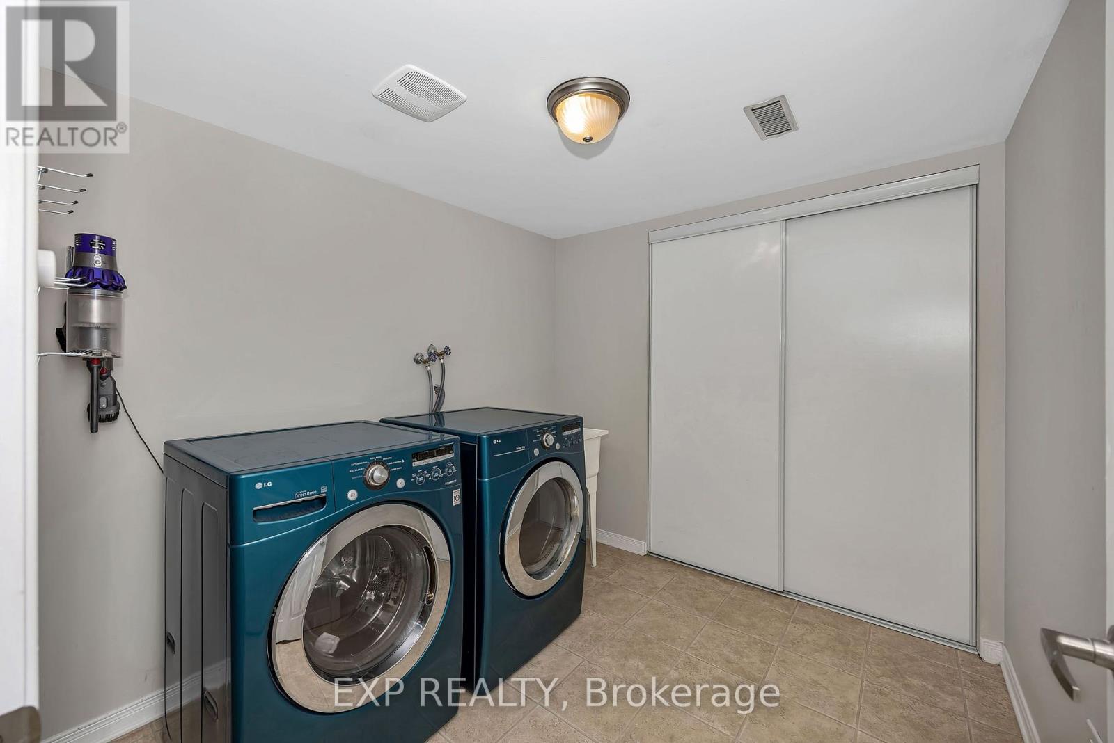 E - 3705 Riverbreeze Street, Ottawa, Ontario  K2J 0S1 - Photo 26 - X13658024