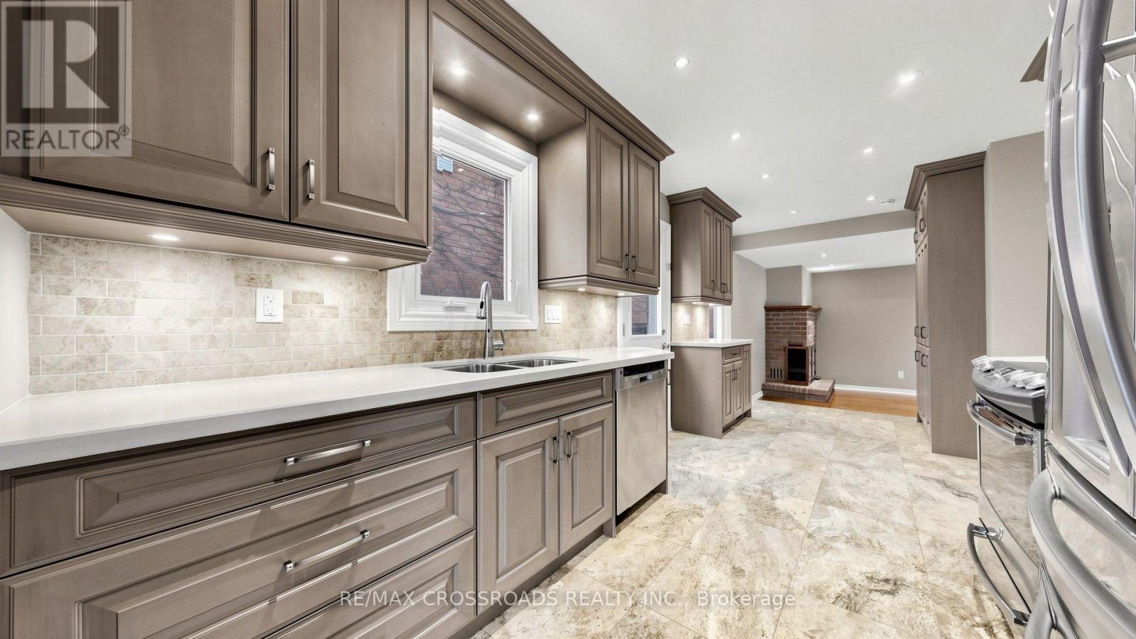 1 Redwood Lane, Markham (Unionville), Ontario  L3R 3Z1 - Photo 10 - N13658034