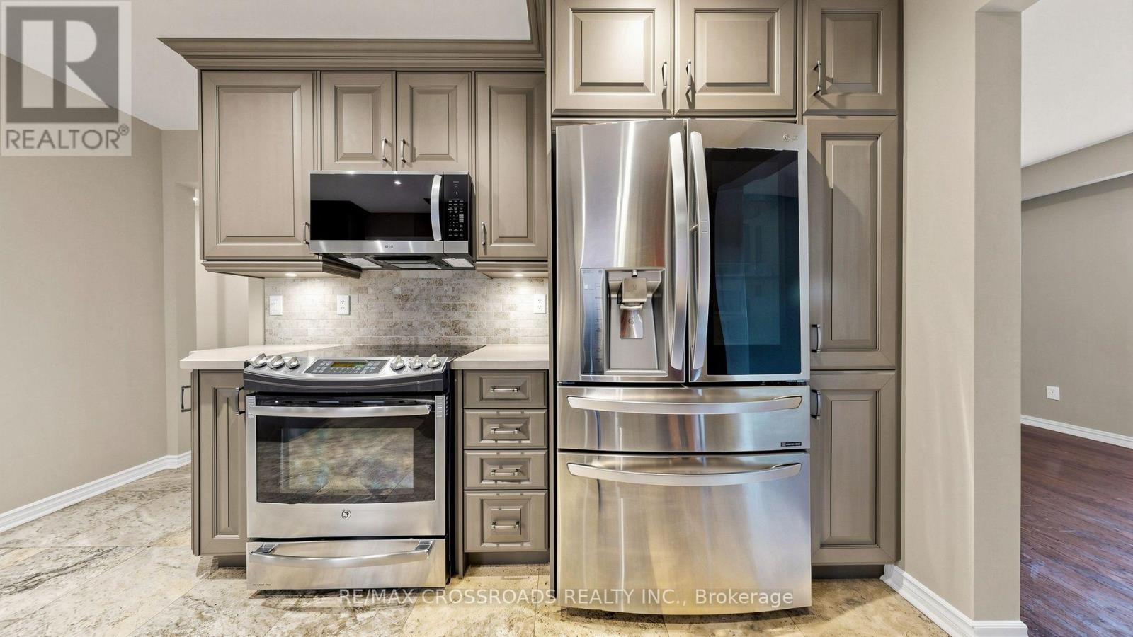 1 Redwood Lane, Markham (Unionville), Ontario  L3R 3Z1 - Photo 11 - N13658034