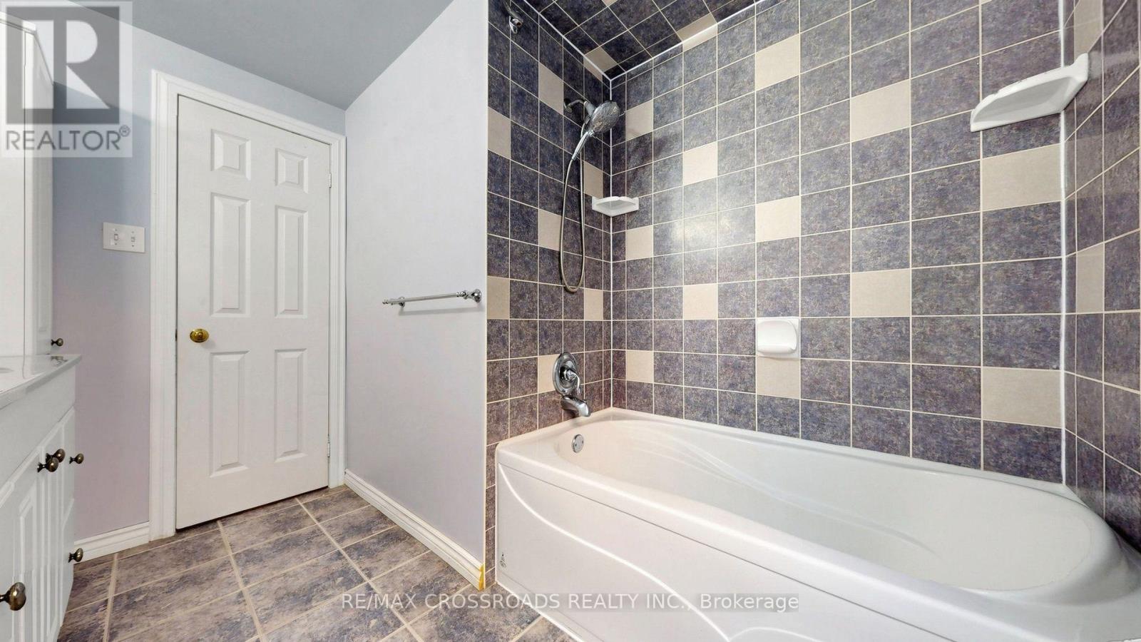 1 Redwood Lane, Markham (Unionville), Ontario  L3R 3Z1 - Photo 24 - N13658034