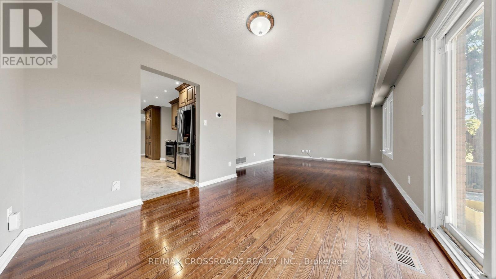 1 Redwood Lane, Markham (Unionville), Ontario  L3R 3Z1 - Photo 7 - N13658034
