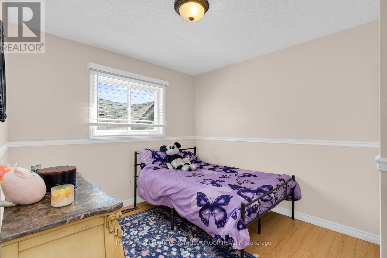31 Edenbridge Drive, Essa, Ontario  L3W 0K7 - Photo 9 - N13658058
