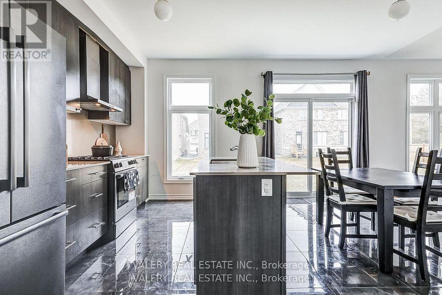 26 Sam Battaglia Crescent, Georgina, Ontario  L0E 1R0 - Photo 6 - N13658160
