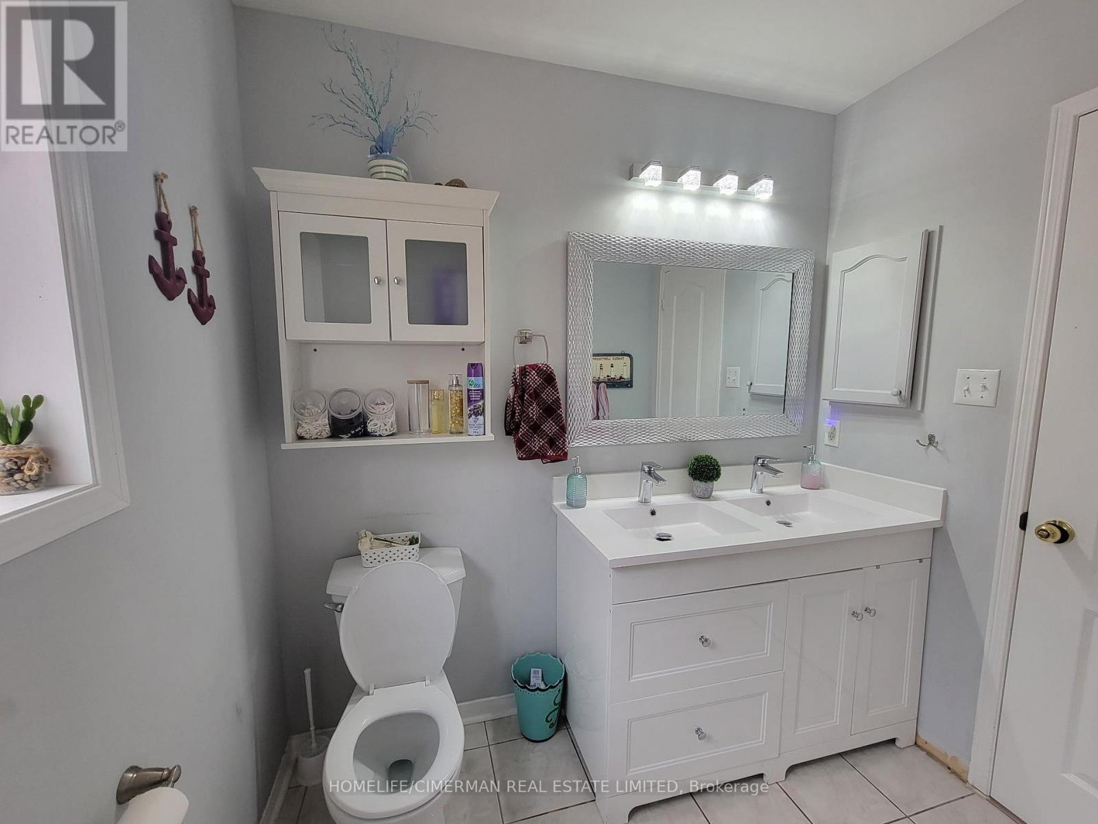 256 Mcbride Crescent, Newmarket, Ontario  L3X 2W4 - Photo 18 - N13658178