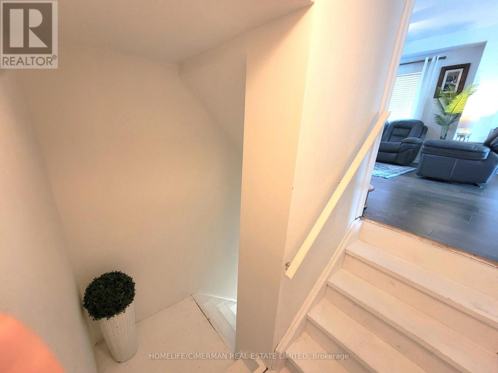 256 Mcbride Crescent, Newmarket, Ontario  L3X 2W4 - Photo 22 - N13658178