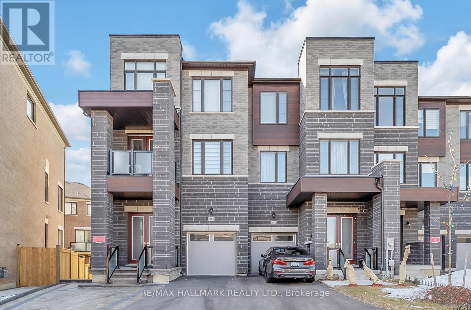 948 Isaac Phillips Way, Newmarket, Ontario  L3X 0M7 - Photo 4 - N13658184