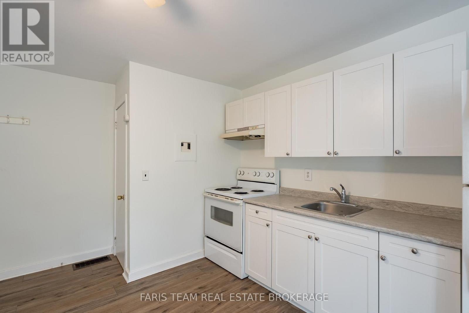 116 Albert Street S, Orillia, Ontario  L3V 5L2 - Photo 11 - S13657948