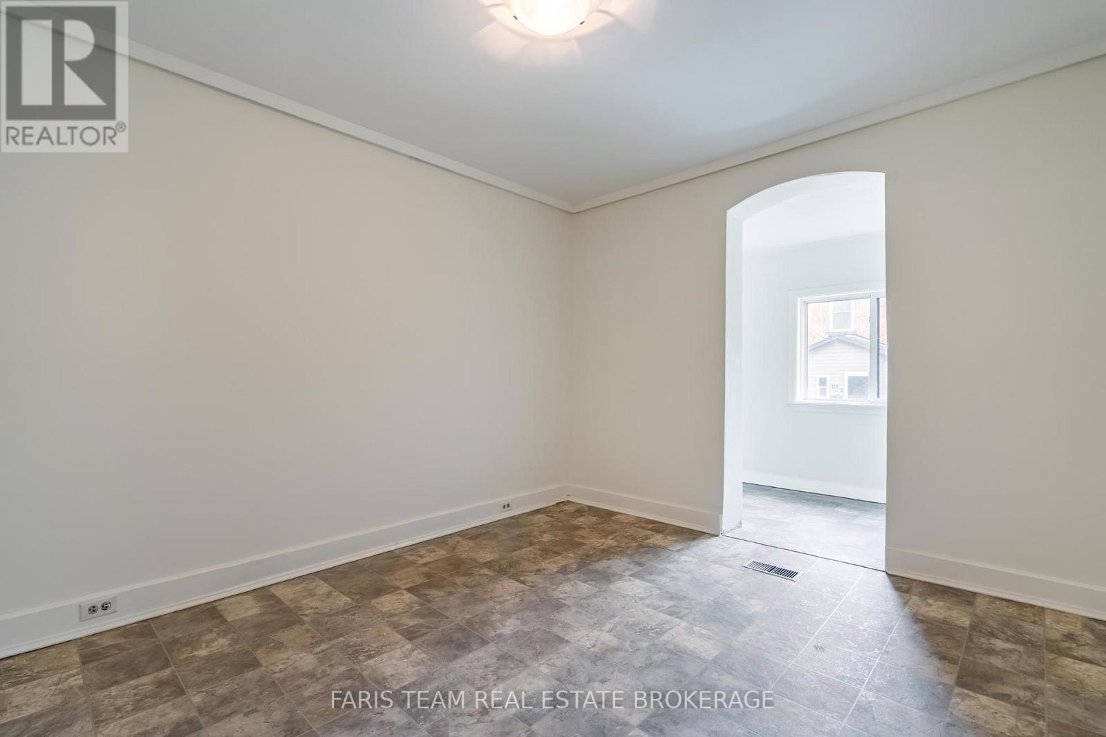 116 Albert Street S, Orillia, Ontario  L3V 5L2 - Photo 14 - S13657948