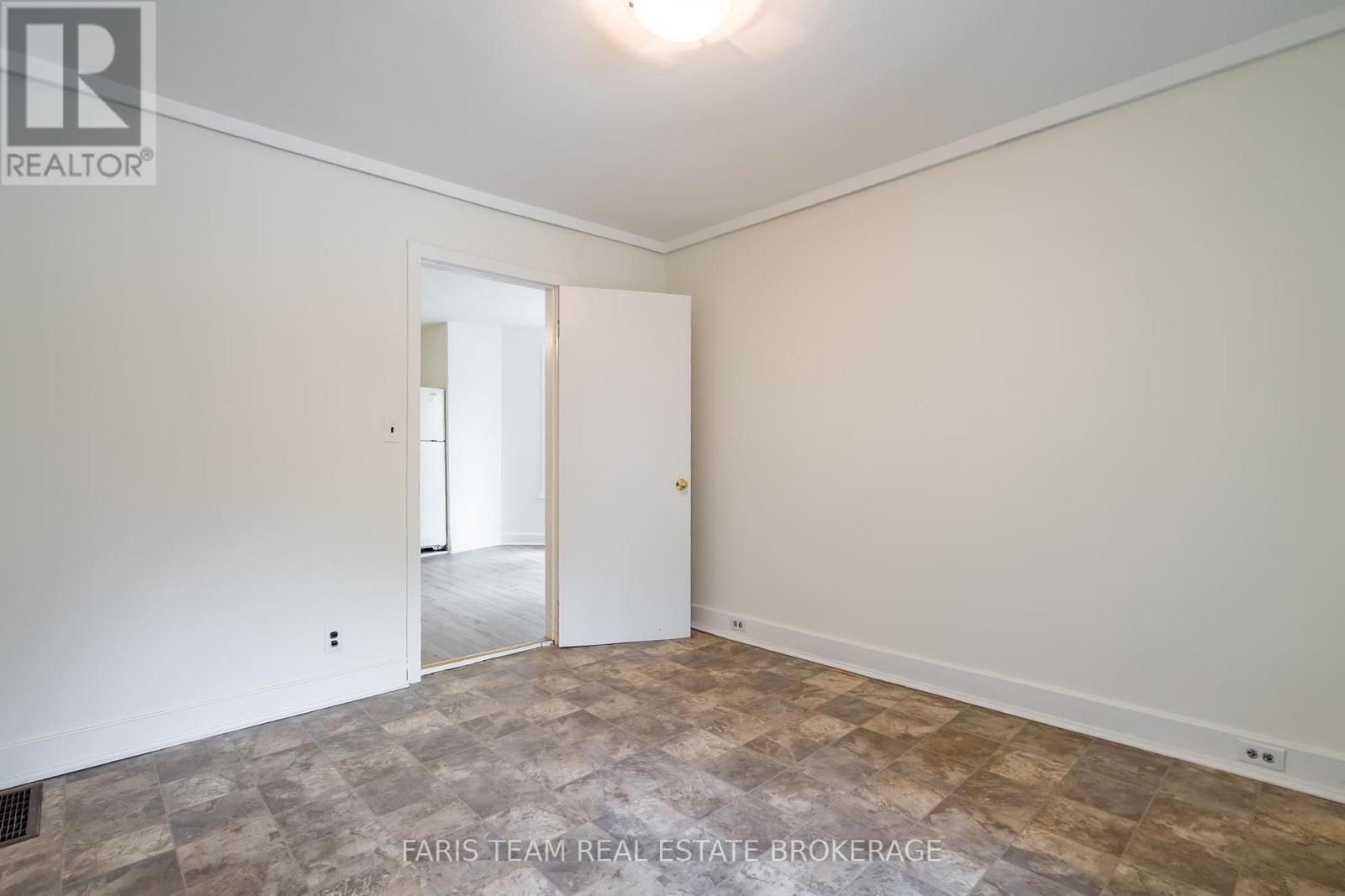 116 Albert Street S, Orillia, Ontario  L3V 5L2 - Photo 15 - S13657948