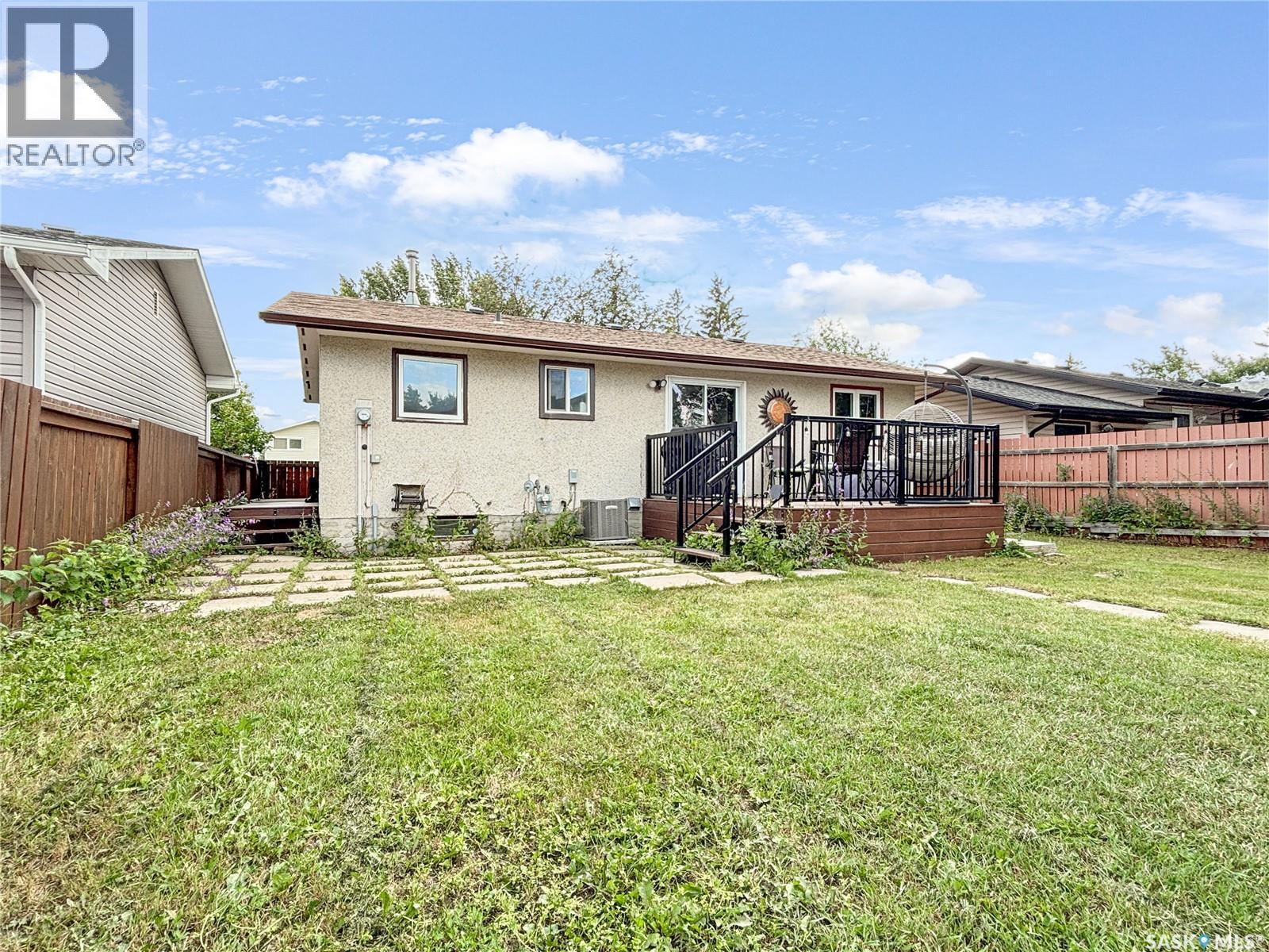 330 Meighen Crescent, Saskatoon, Saskatchewan  S7L 4W7 - Photo 21 - SK045135