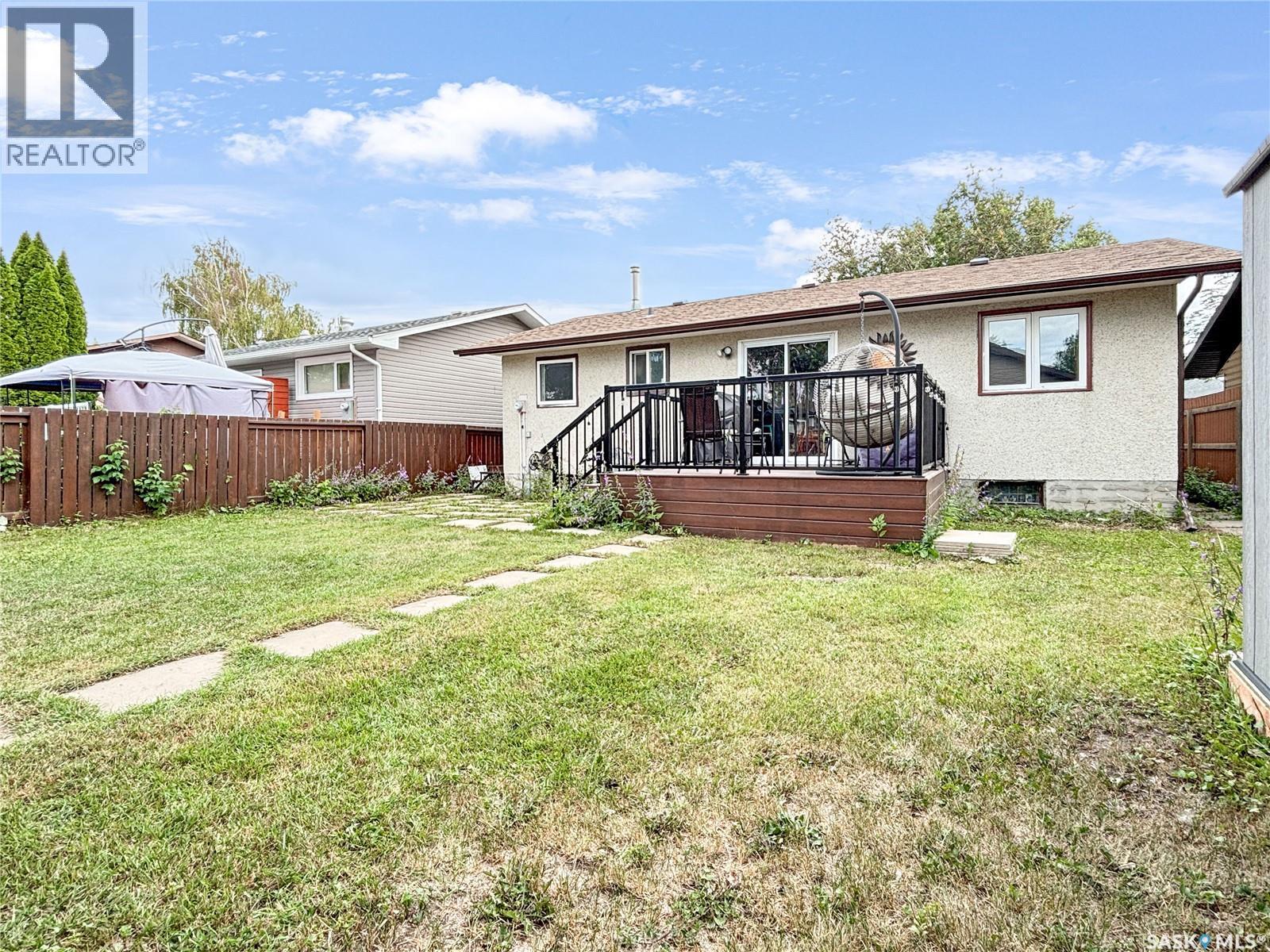 330 Meighen Crescent, Saskatoon, Saskatchewan  S7L 4W7 - Photo 22 - SK045135