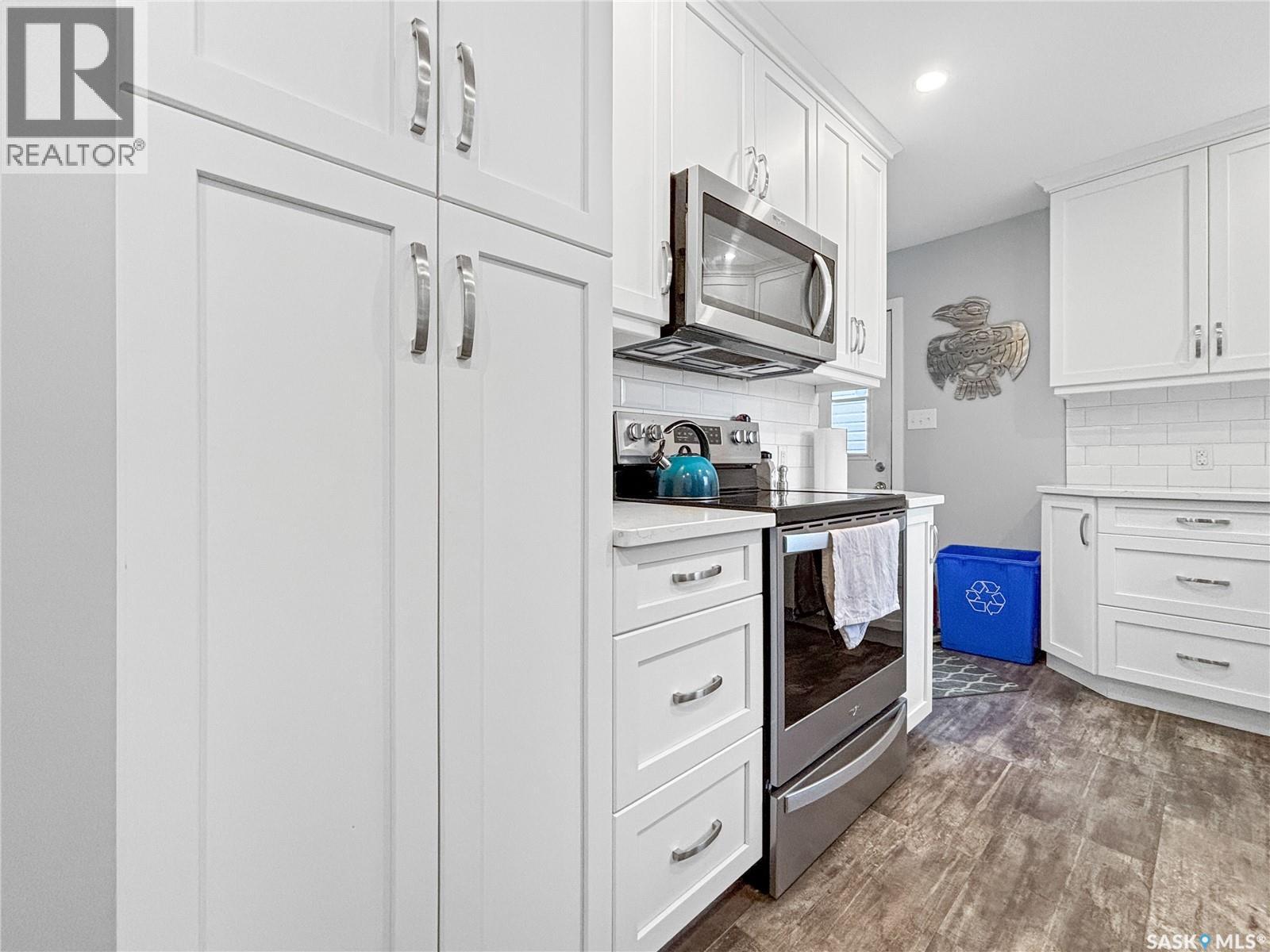 330 Meighen Crescent, Saskatoon, Saskatchewan  S7L 4W7 - Photo 7 - SK045135