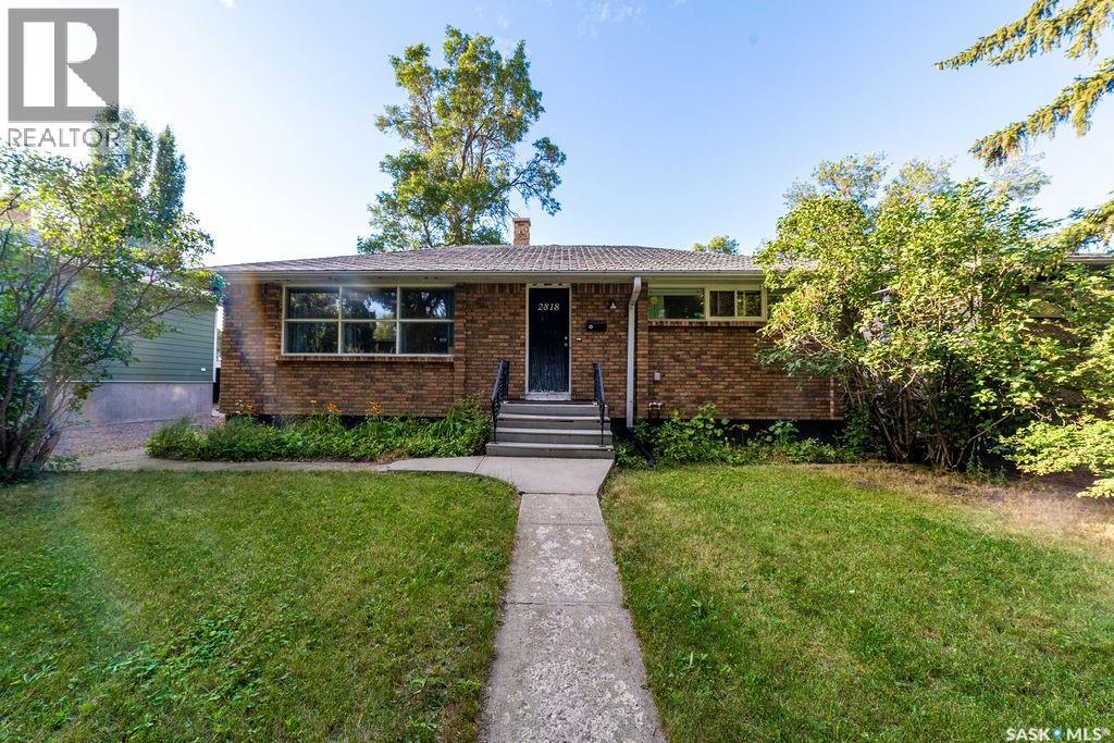 2818 23rd Avenue, Regina, Saskatchewan  S4S 1E6 - Photo 3 - SK045127