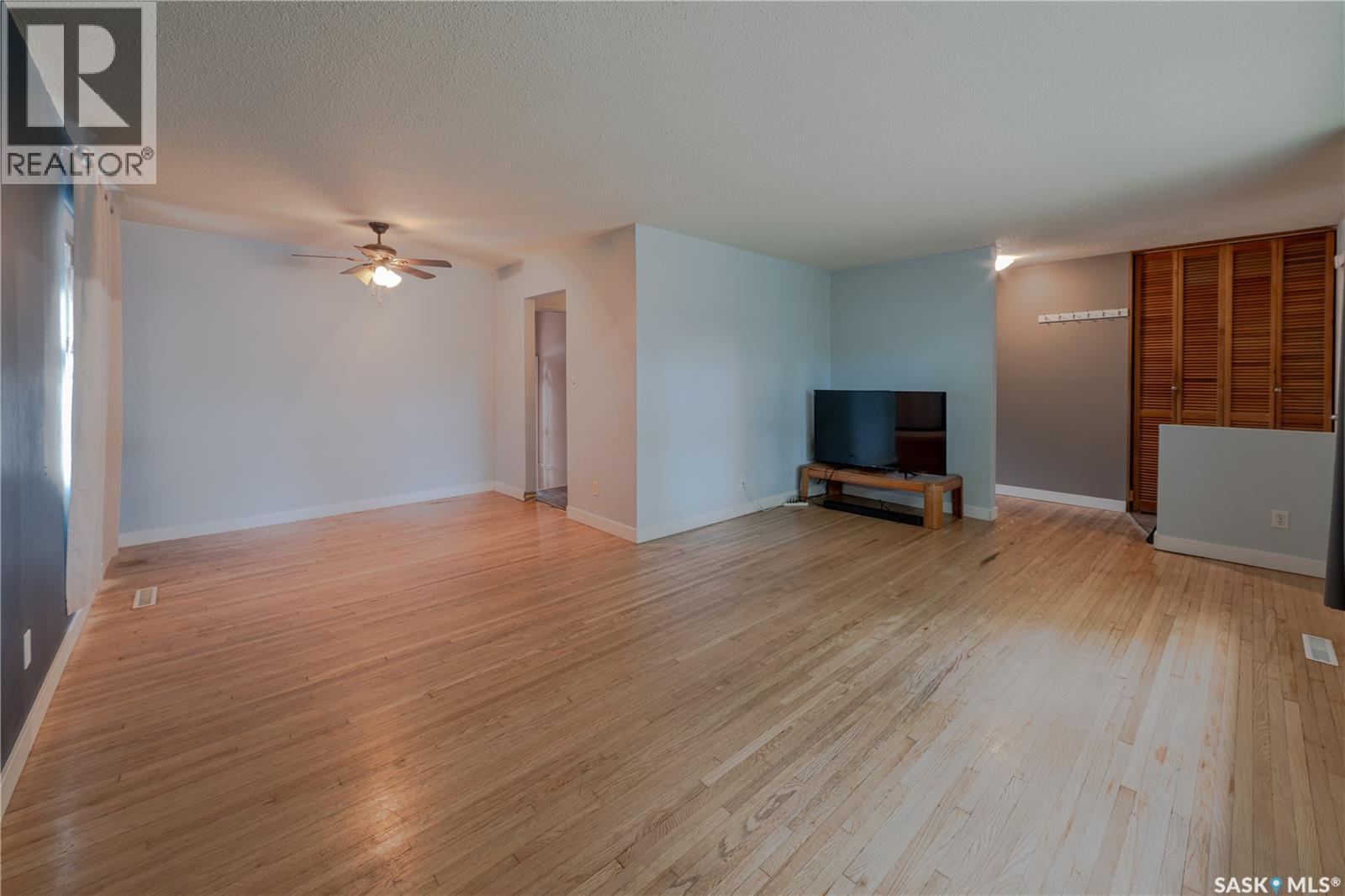 2818 23rd Avenue, Regina, Saskatchewan  S4S 1E6 - Photo 5 - SK045127