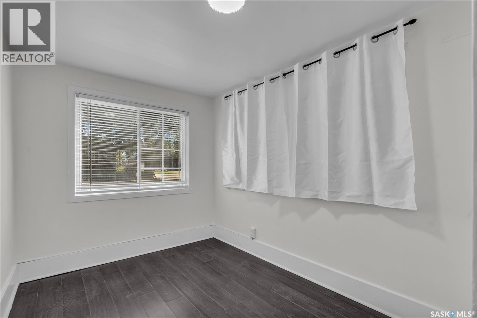 223 I Avenue S, Saskatoon, Saskatchewan  S7M 1X8 - Photo 15 - SK045099
