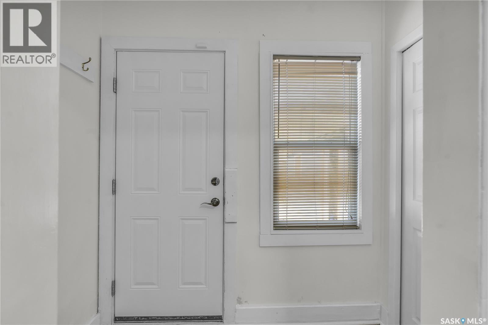 223 I Avenue S, Saskatoon, Saskatchewan  S7M 1X8 - Photo 4 - SK045099
