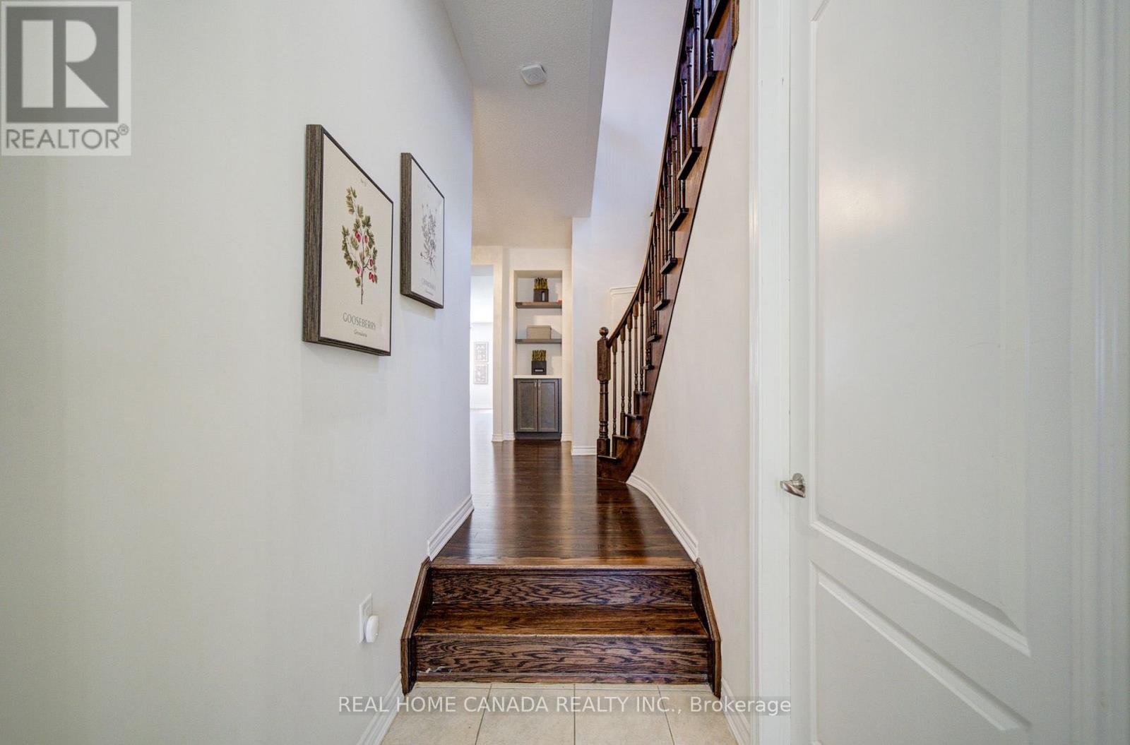 558 Bartleman Terrace, Milton, Ontario  L9T 6Z4 - Photo 4 - W13657970
