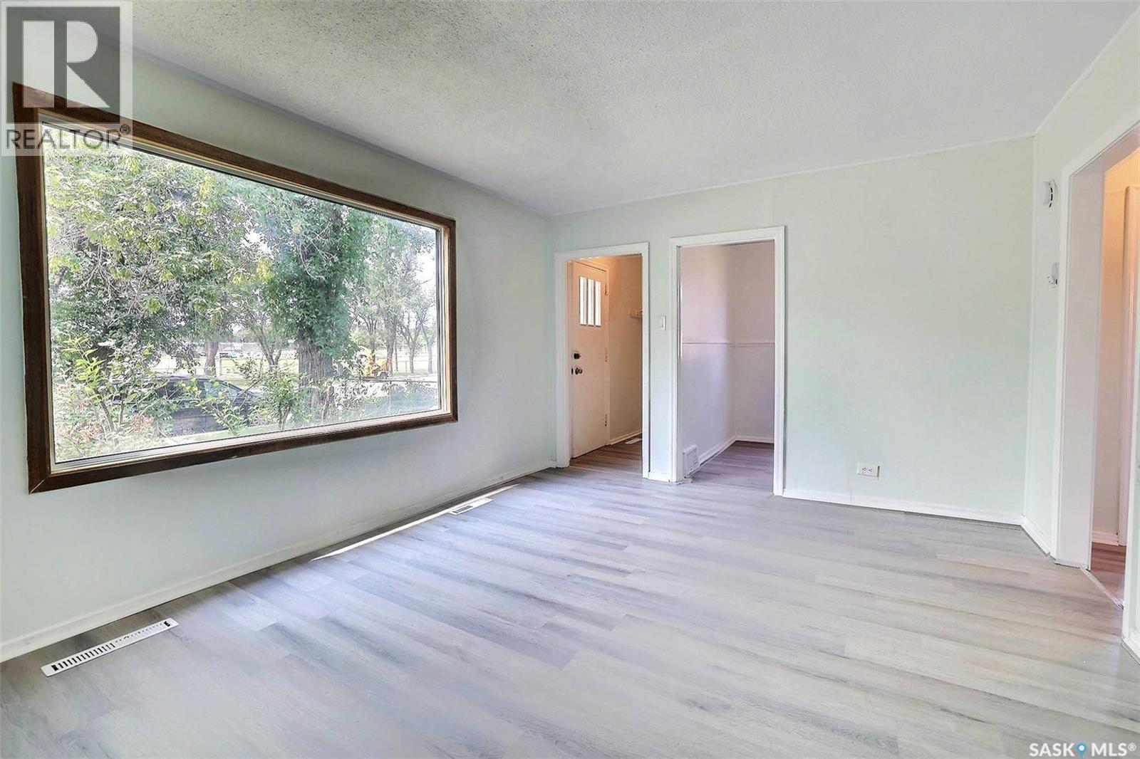 859 Pasqua Street, Regina, Saskatchewan  S4T 4K7 - Photo 4 - SK045069