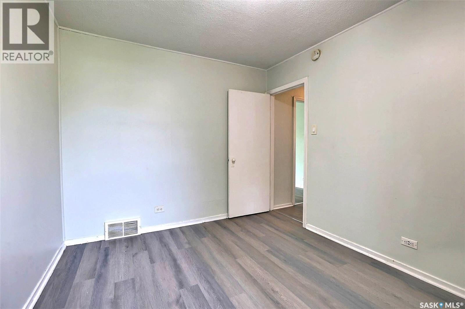 859 Pasqua Street, Regina, Saskatchewan  S4T 4K7 - Photo 9 - SK045069
