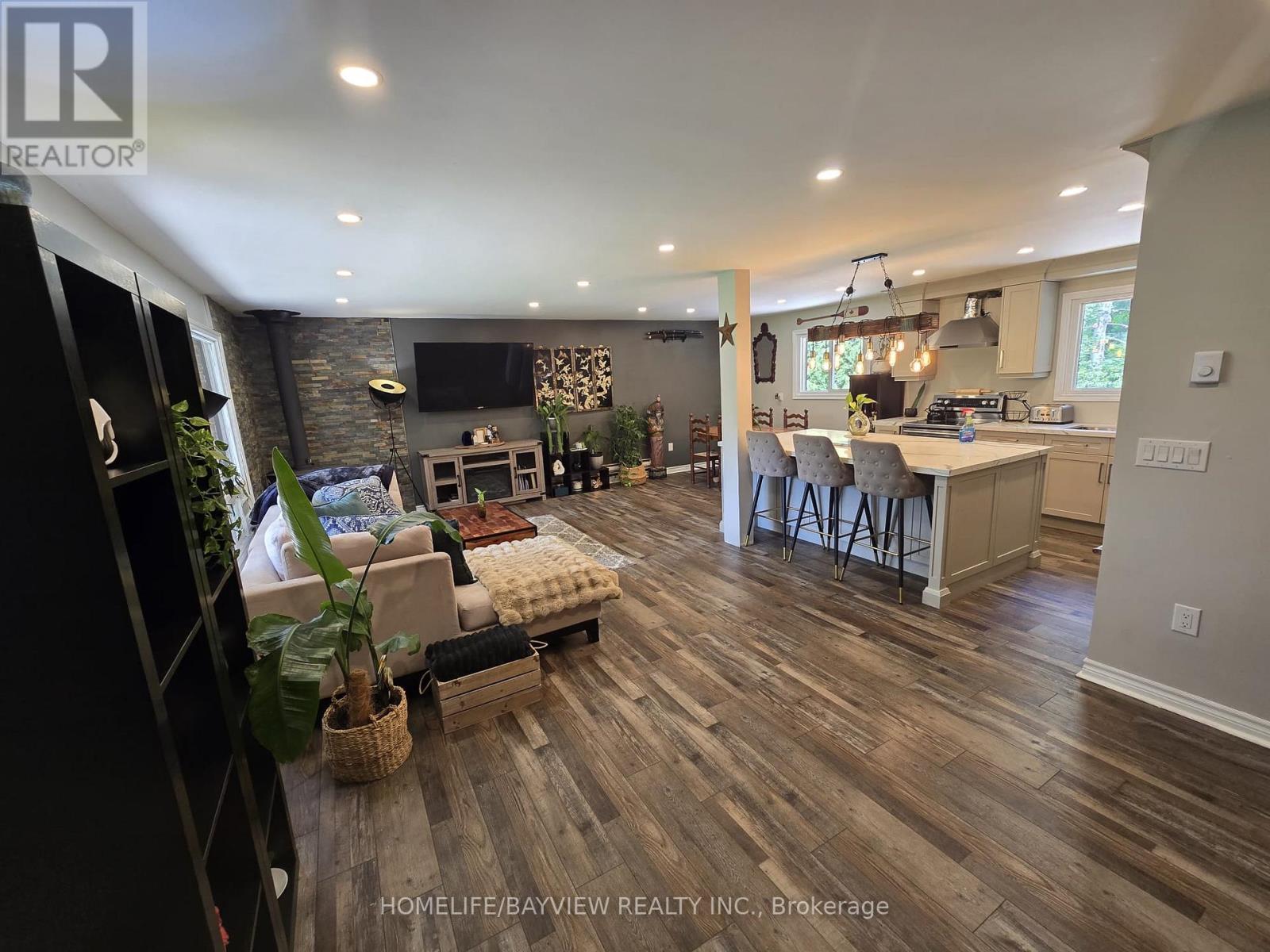 18802 Heart Lake Road, Caledon, Ontario  L7K 1Z7 - Photo 2 - W13658068