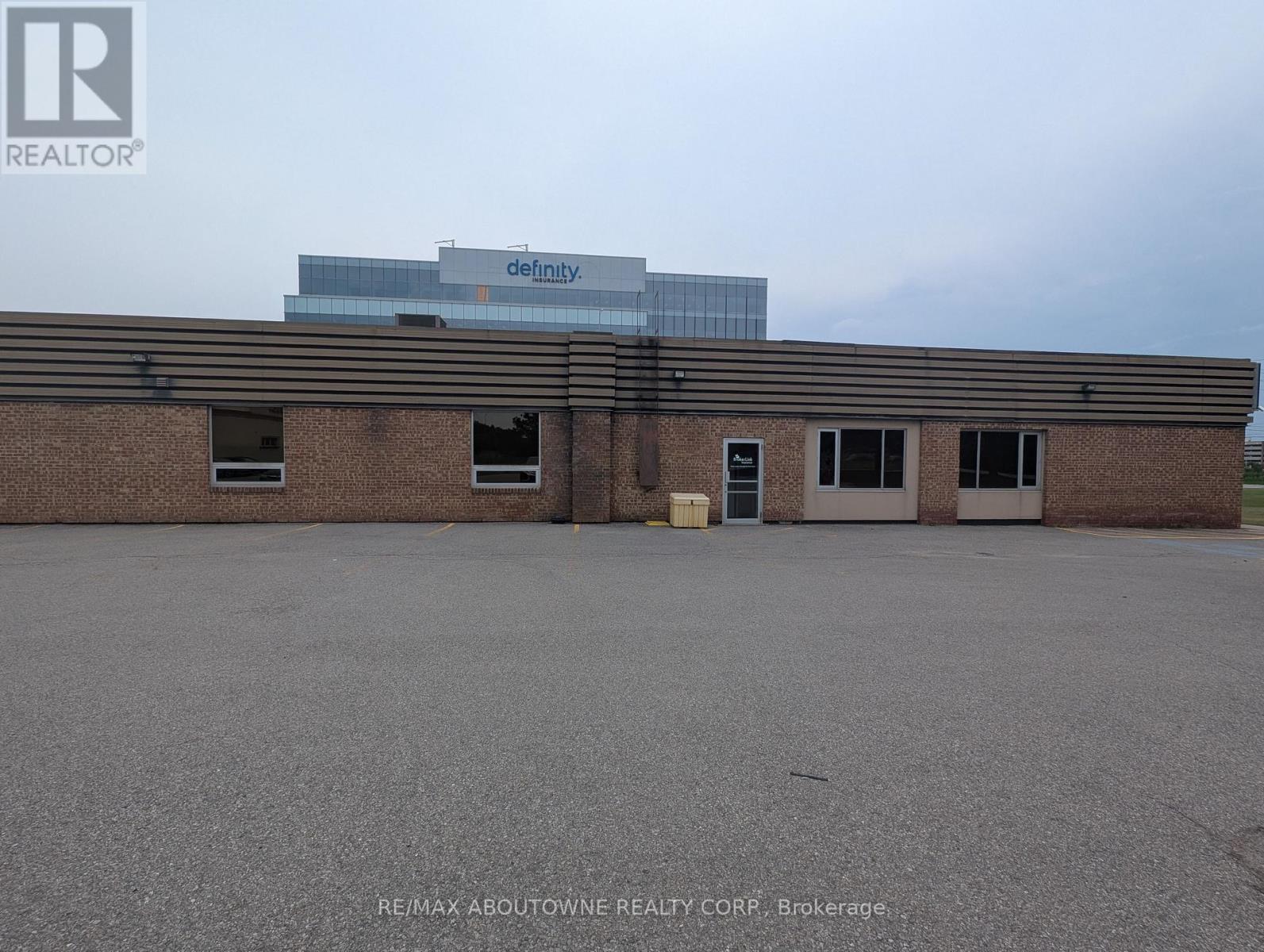 349 Davis Road, Oakville, Ontario L6J 2X2 - Photo 10 - W13658094