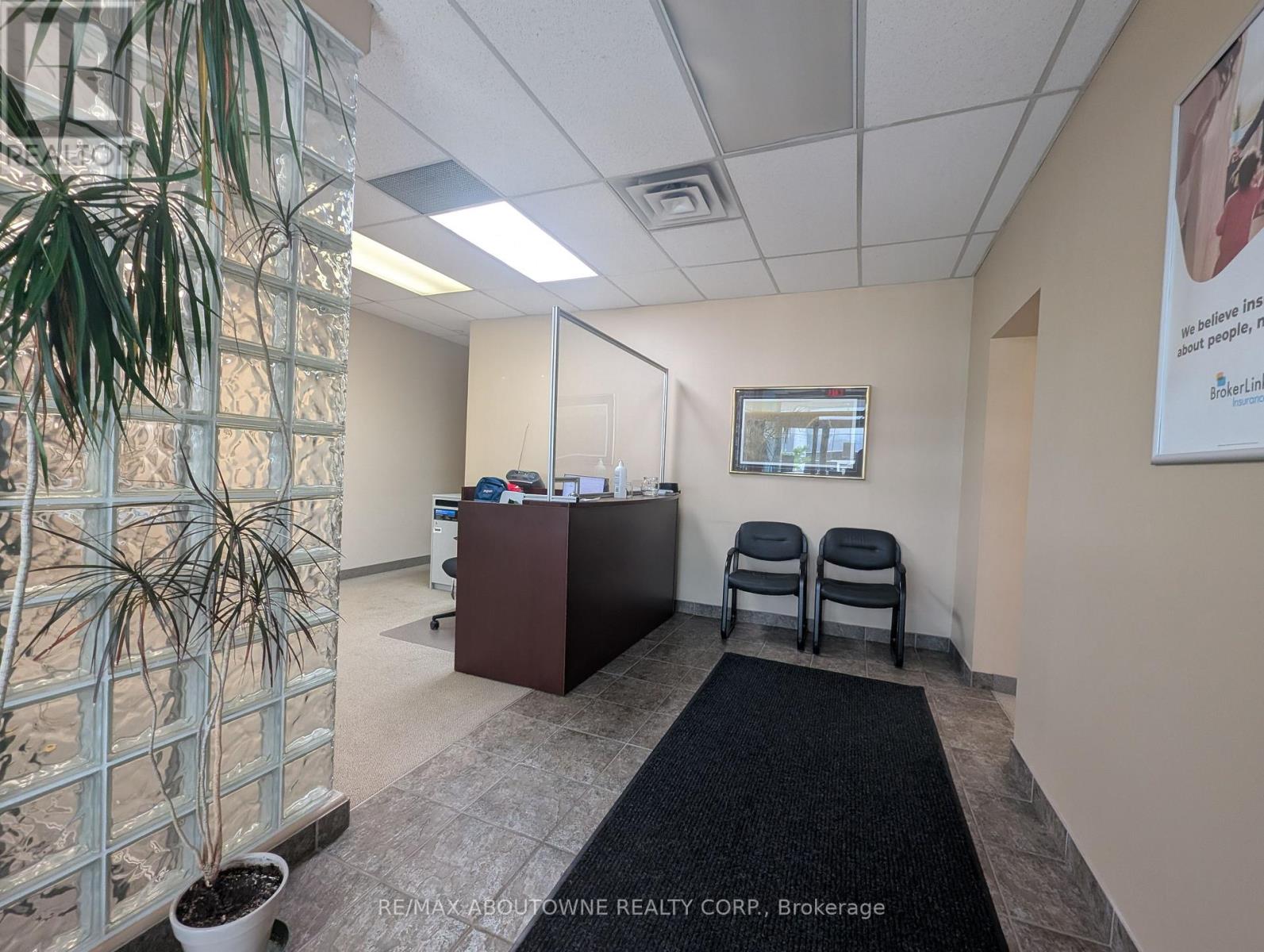 349 Davis Road, Oakville, Ontario L6J 2X2 - Photo 4 - W13658094