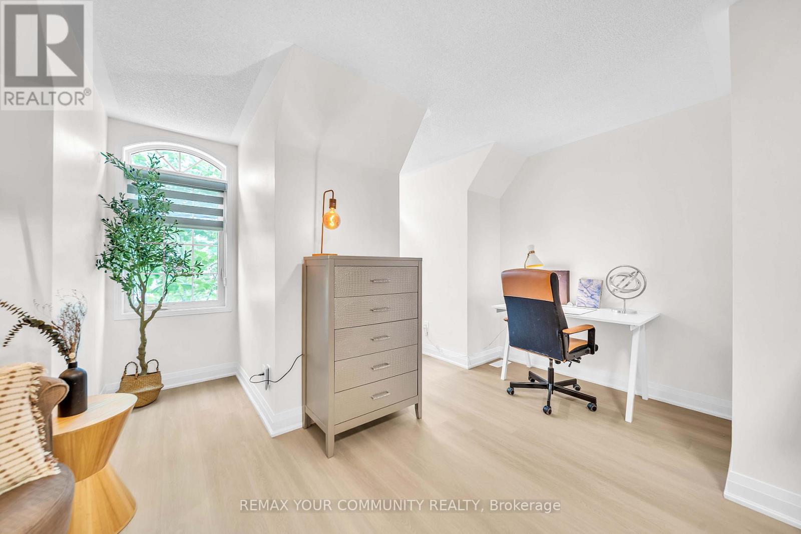 26 Ted Wray Circle, Toronto, Ontario  M3L 0G5 - Photo 25 - W13658110