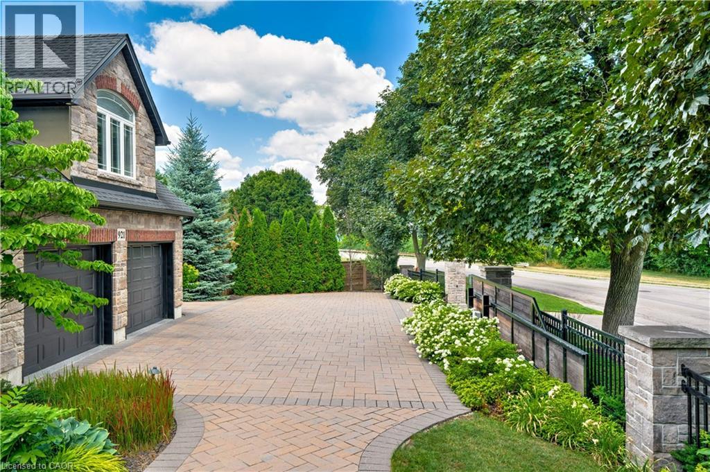 921 Scenic Drive, Hamilton, Ontario  L9C 1H7 - Photo 4 - 40854642