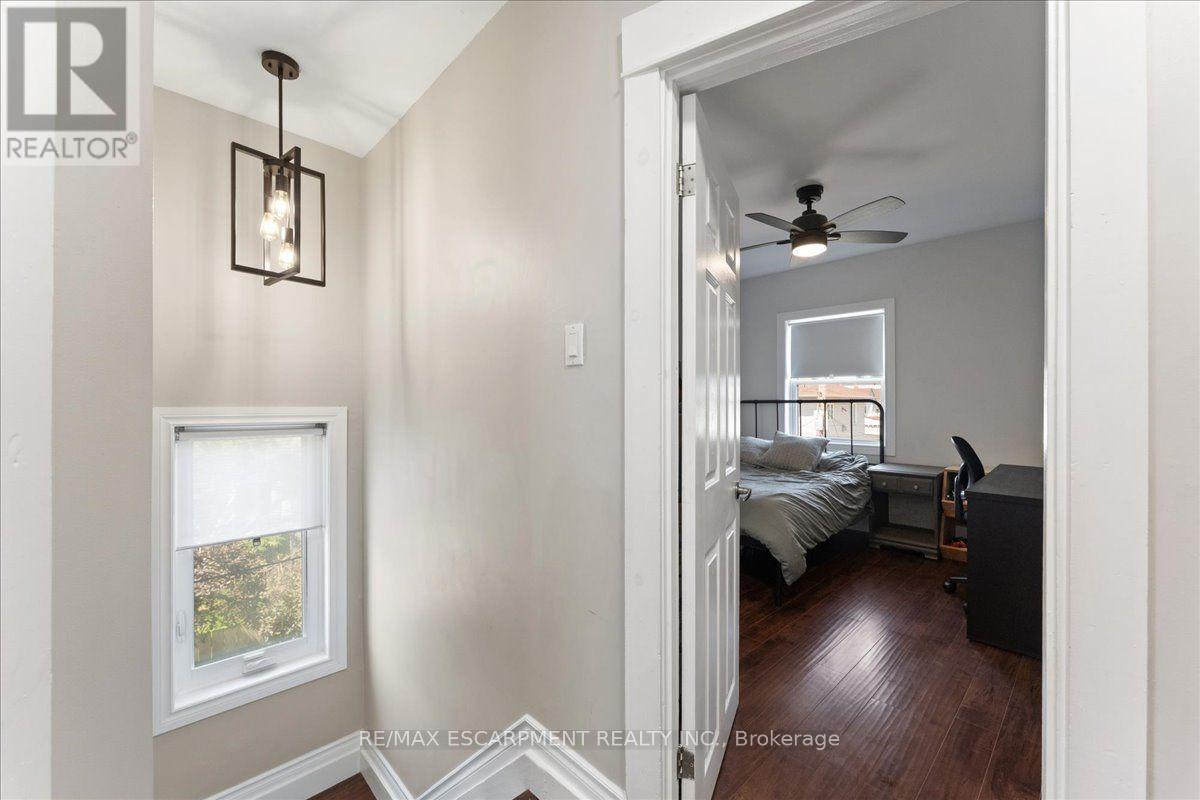 11 Primrose Avenue, Hamilton, Ontario  L8L 2K7 - Photo 13 - X13658114