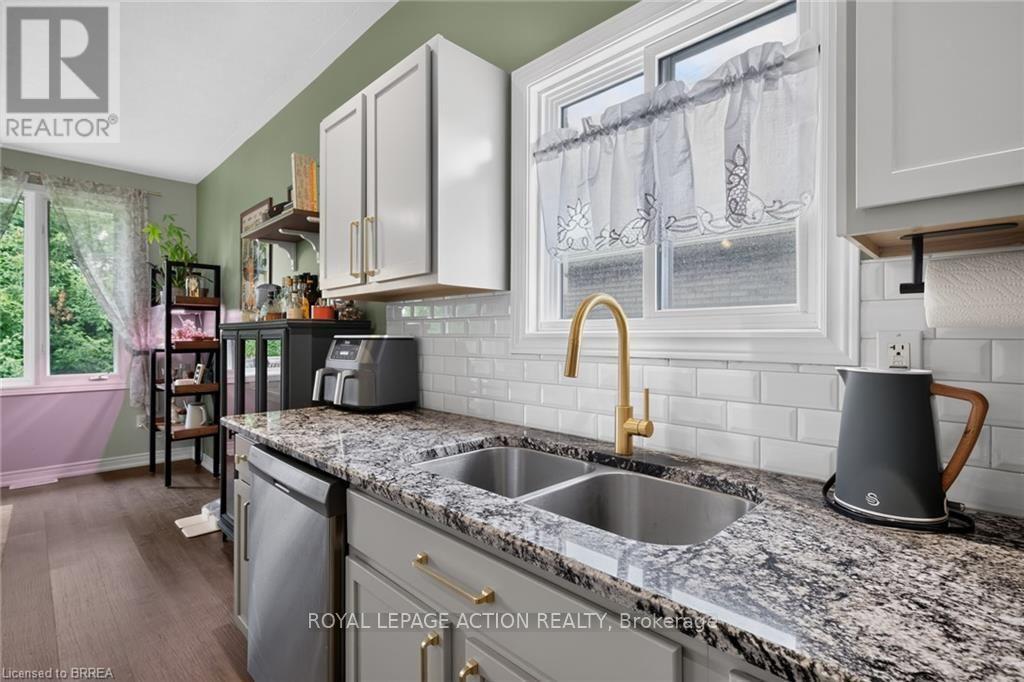 11 - 219 Shellard Lane, Brantford, Ontario  N3T 0B8 - Photo 12 - X13658128