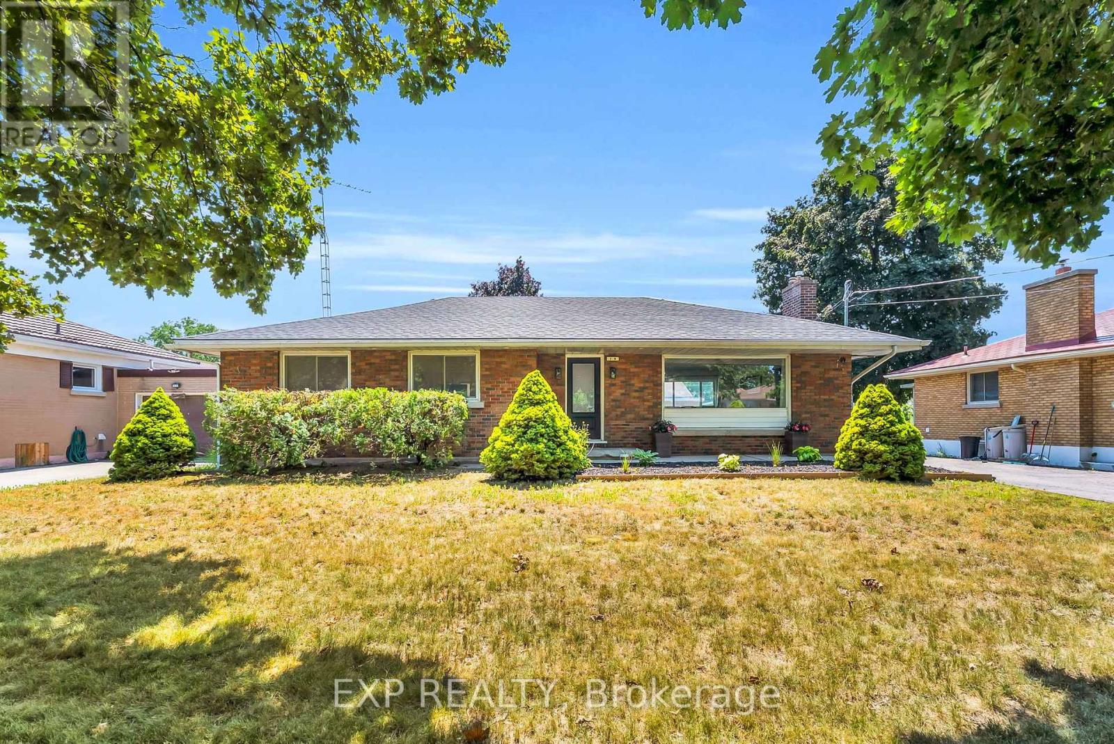 19 Woodman Drive, Brantford, Ontario  N3S 4K2 - Photo 4 - X13658224