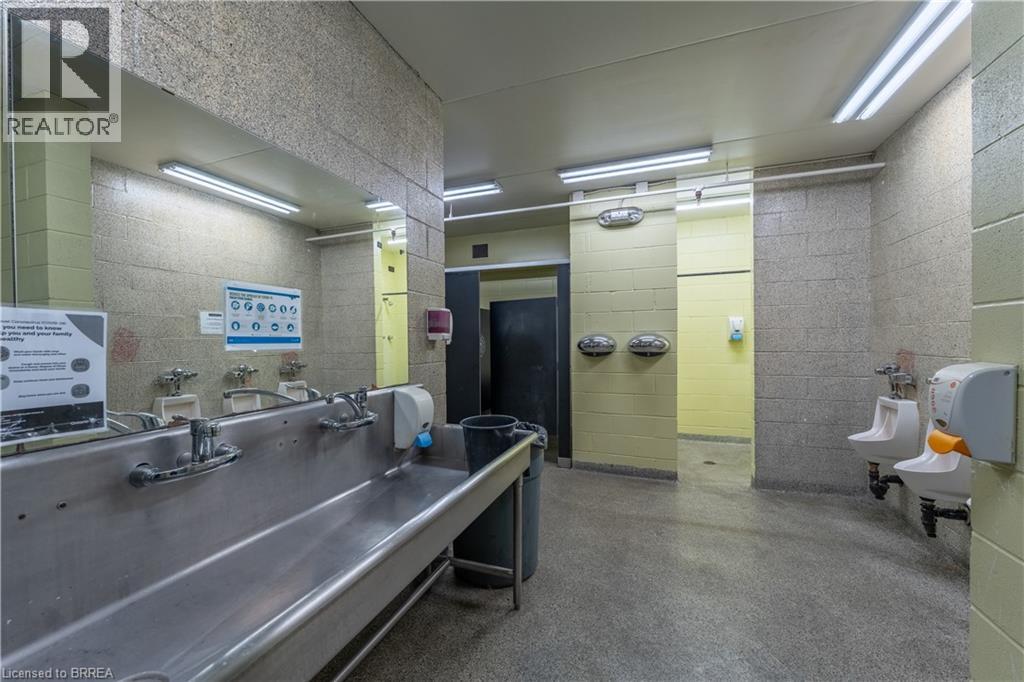 Unit 1&2, 75 Plant Farm Boulevard Unit# 1 & 2, Brantford, Ontario  N3S 7W3 - Photo 10 - 40853154