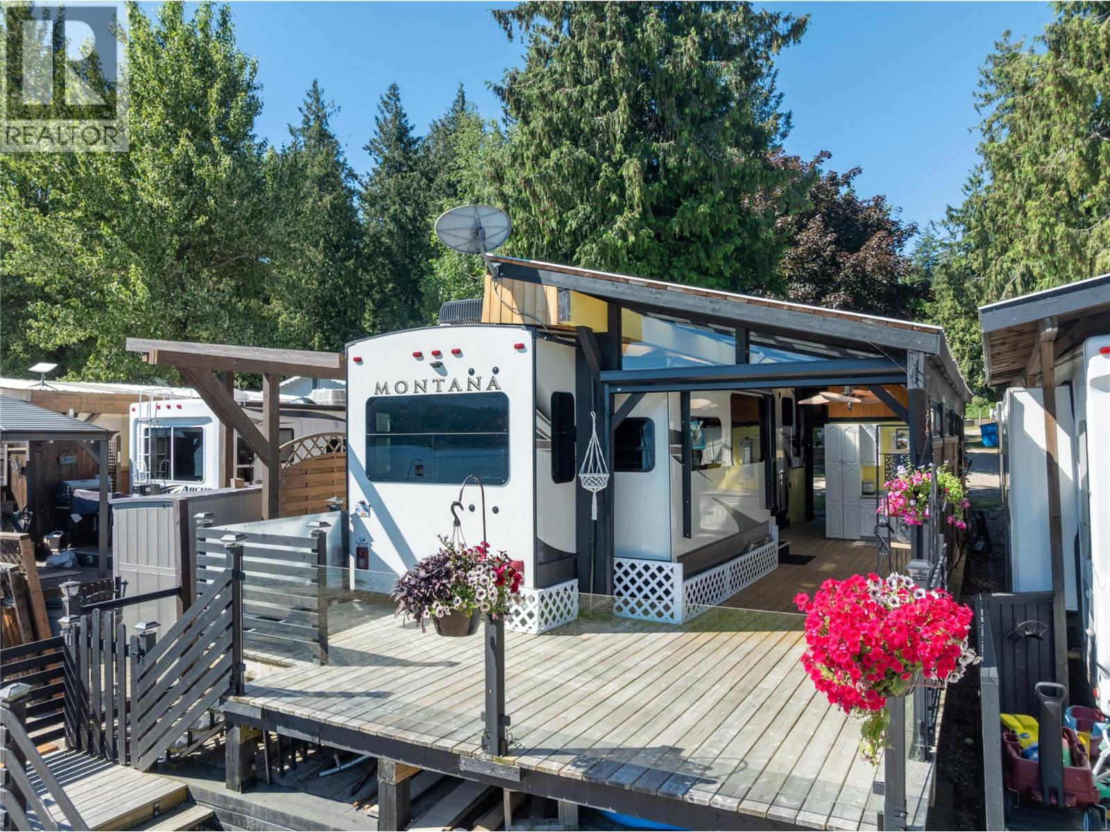 6592 Trans Canada Highway Unit# 53, Salmon Arm, British Columbia  V1E 4M2 - Photo 10 - 10392799