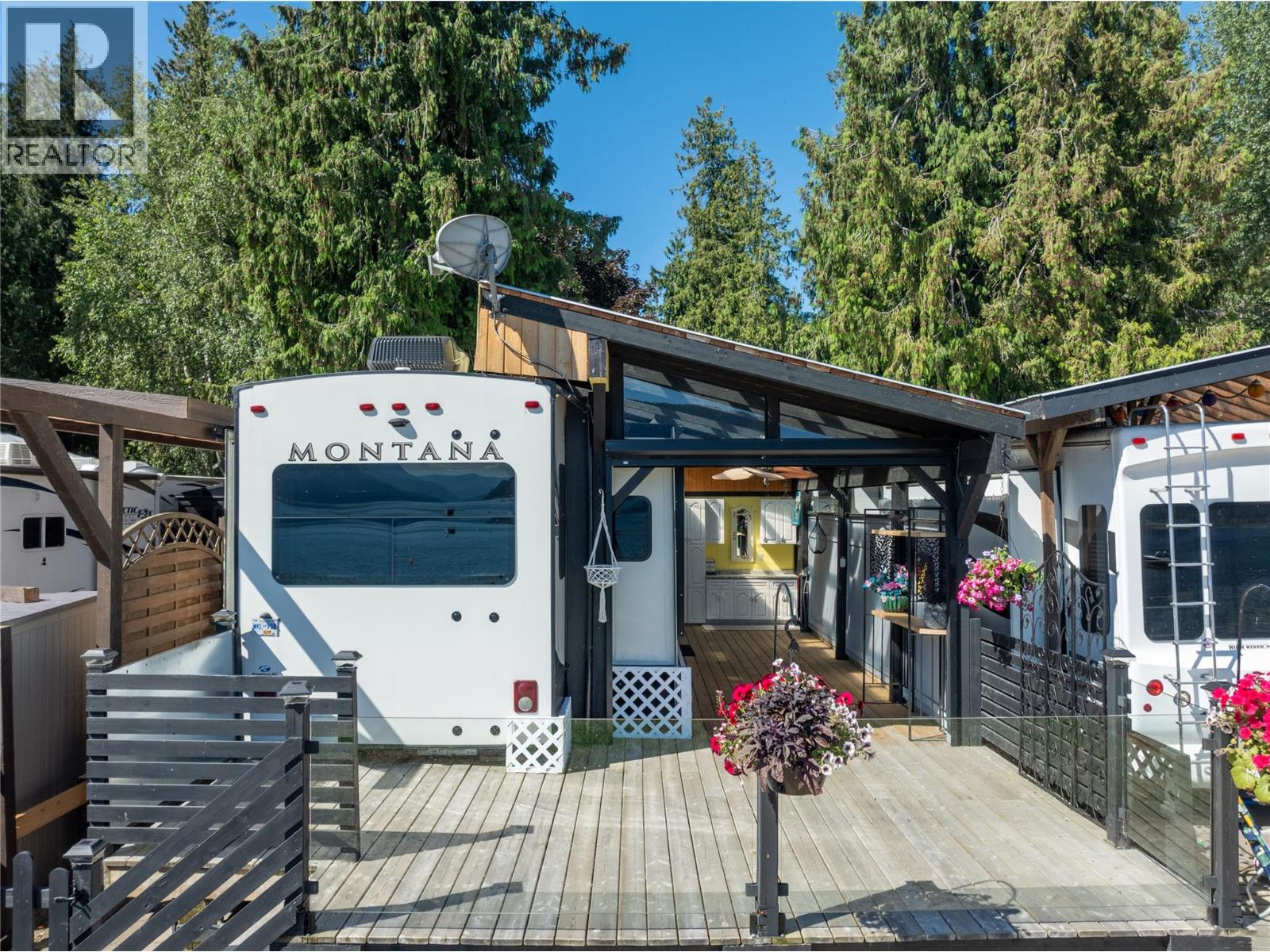 6592 Trans Canada Highway Unit# 53, Salmon Arm, British Columbia  V1E 4M2 - Photo 8 - 10392799