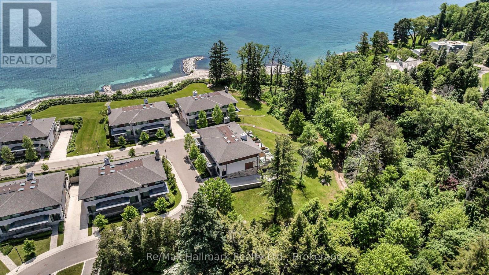 14 - 10 MAPLE GROVE DRIVE, Oakville, Ontario