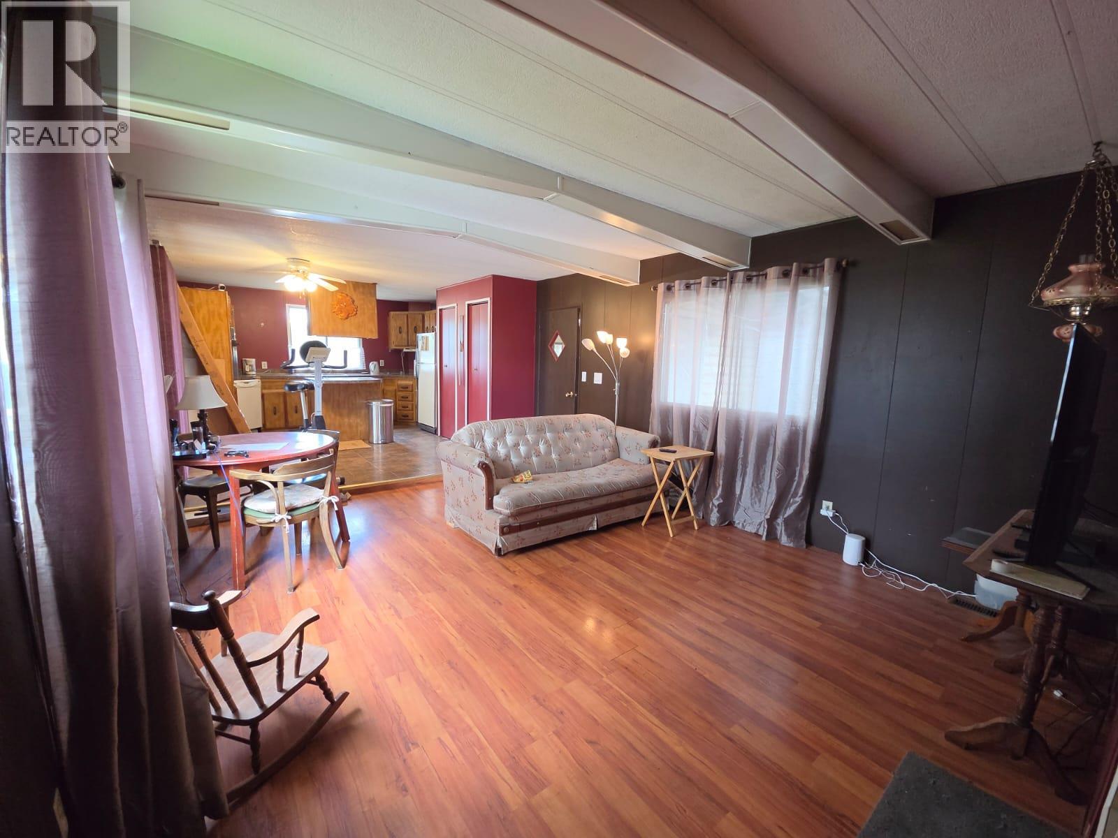 5293 44 Street SE, Chetwynd, British Columbia  V0C 1J0 - Photo 2 - 10394394