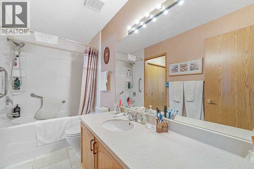 52 Macewan Park Heights NW, Calgary, Alberta  T3K 3W7 - Photo 17 - A2333762