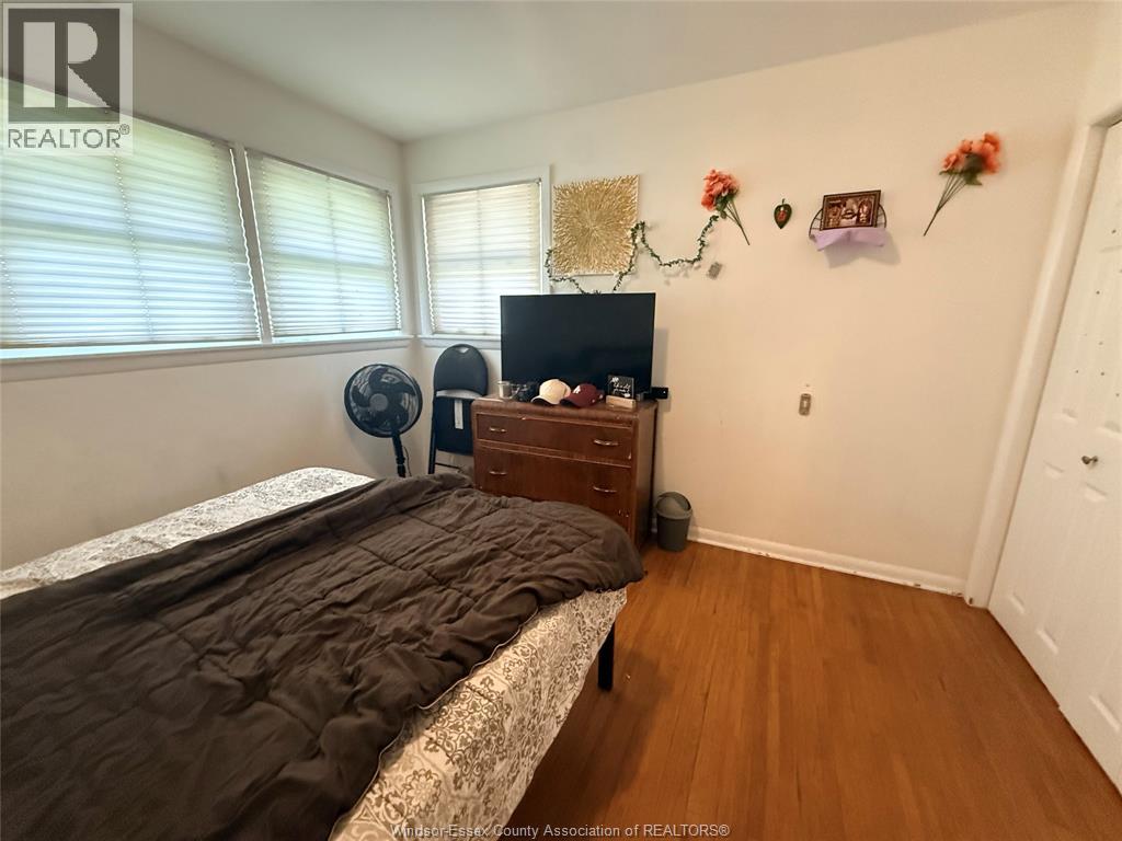 3087 Avondale Avenue, Windsor, Ontario N9E 1X4 - Photo 8 - 26019385