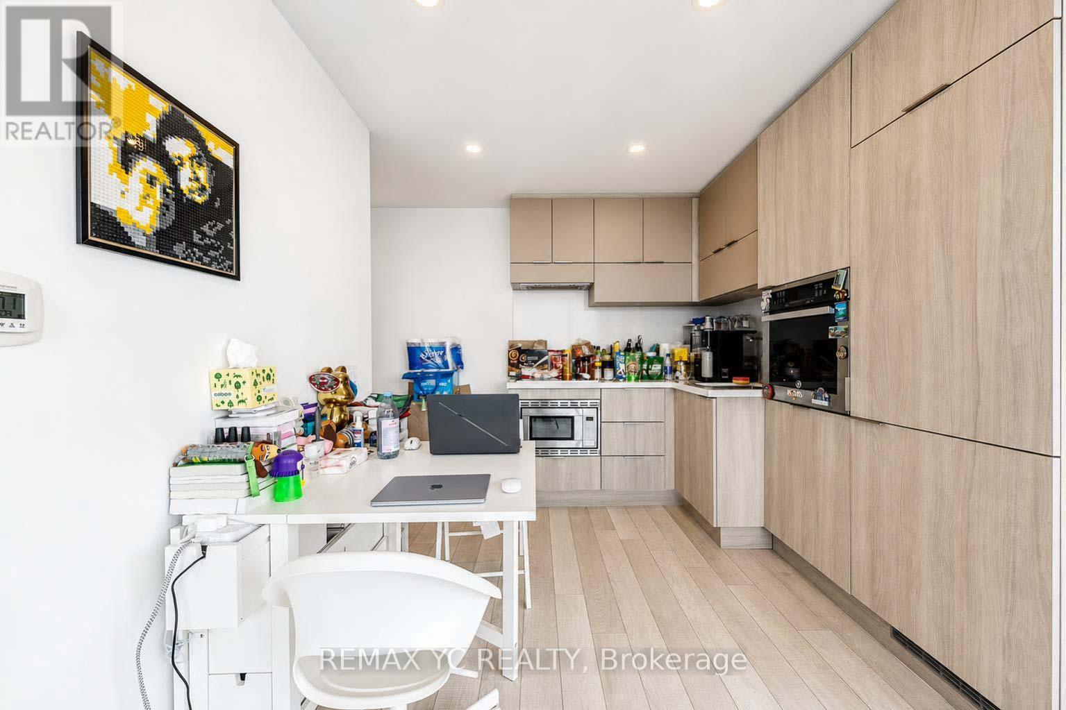 3708 - 39 Roehampton Avenue, Toronto, Ontario  M4P 0G1 - Photo 3 - C13658074